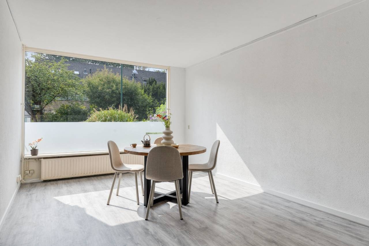 Tussenwoning te koop: Larixlaan 17, Driebergen-Rijsenburg
