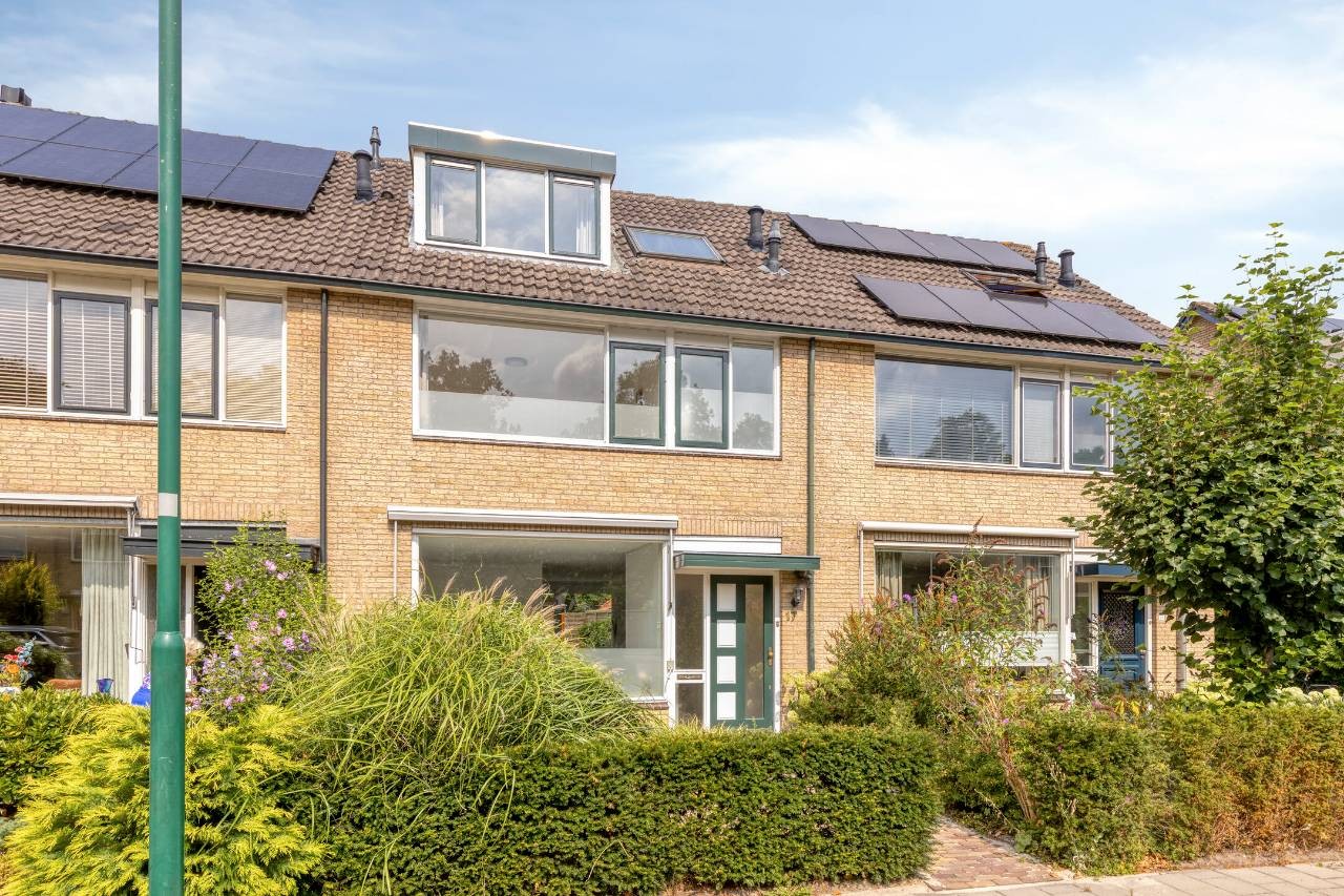 Tussenwoning te koop: Larixlaan 17, Driebergen-Rijsenburg