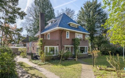 Hogesteeg 6
