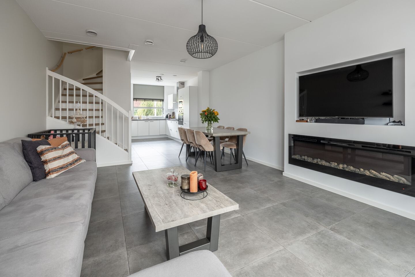 Tussenwoning te koop: Majoor Bosshardthof 39, Driebergen-Rijsenburg