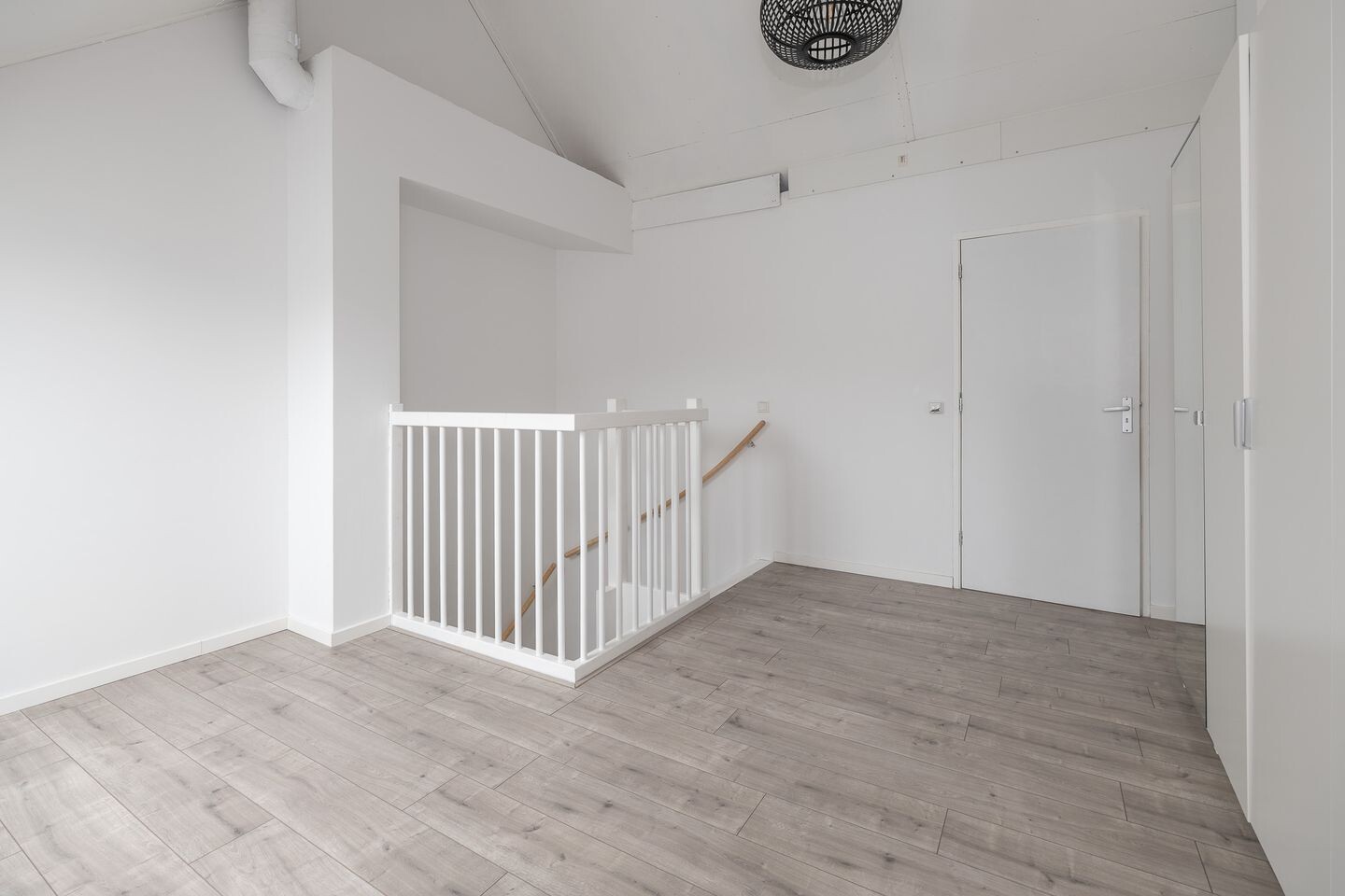 Tussenwoning te koop: Majoor Bosshardthof 39, Driebergen-Rijsenburg