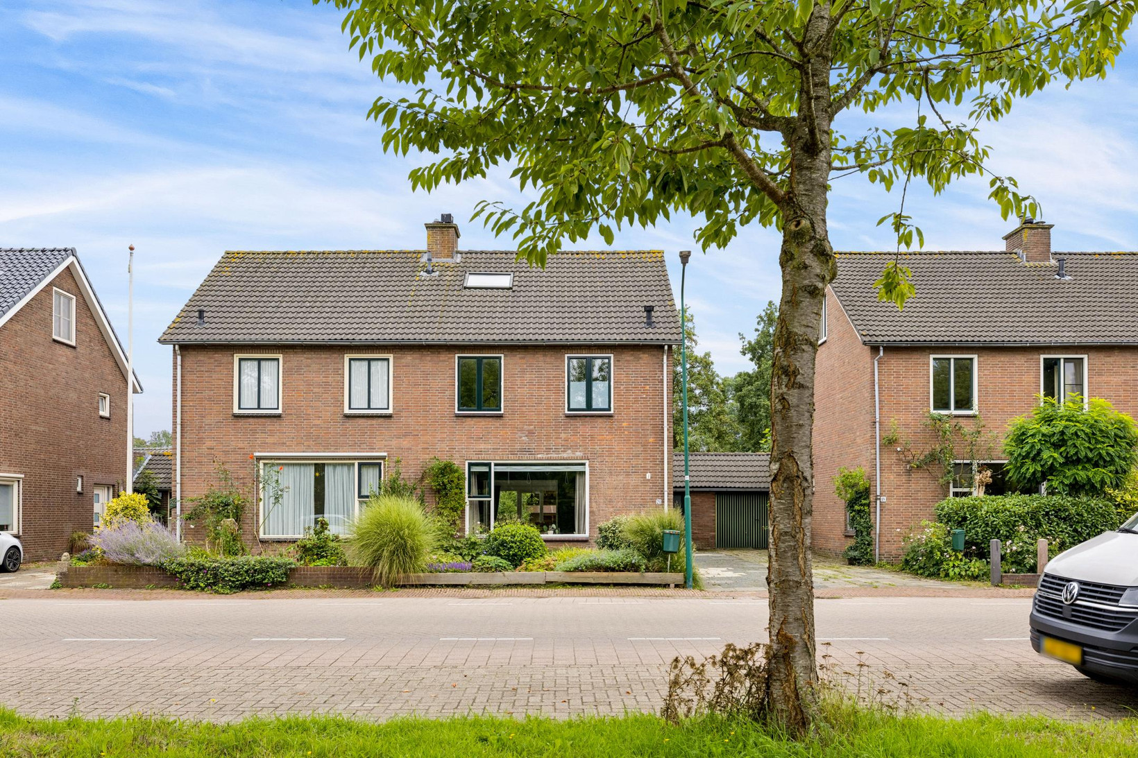 Twee-onder-één-kap te koop: Zeisterweg 20, Odijk