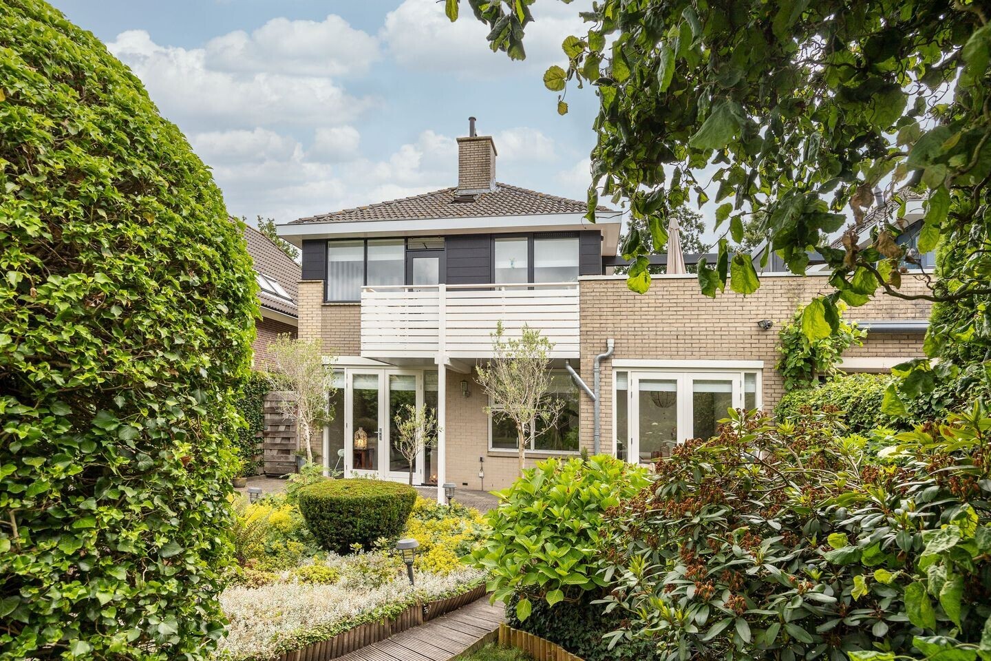 Hoekwoning te koop: Heemraadserf 18, Houten