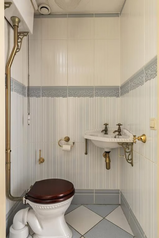 Tussenwoning te koop: Heemraadserf 46, Houten