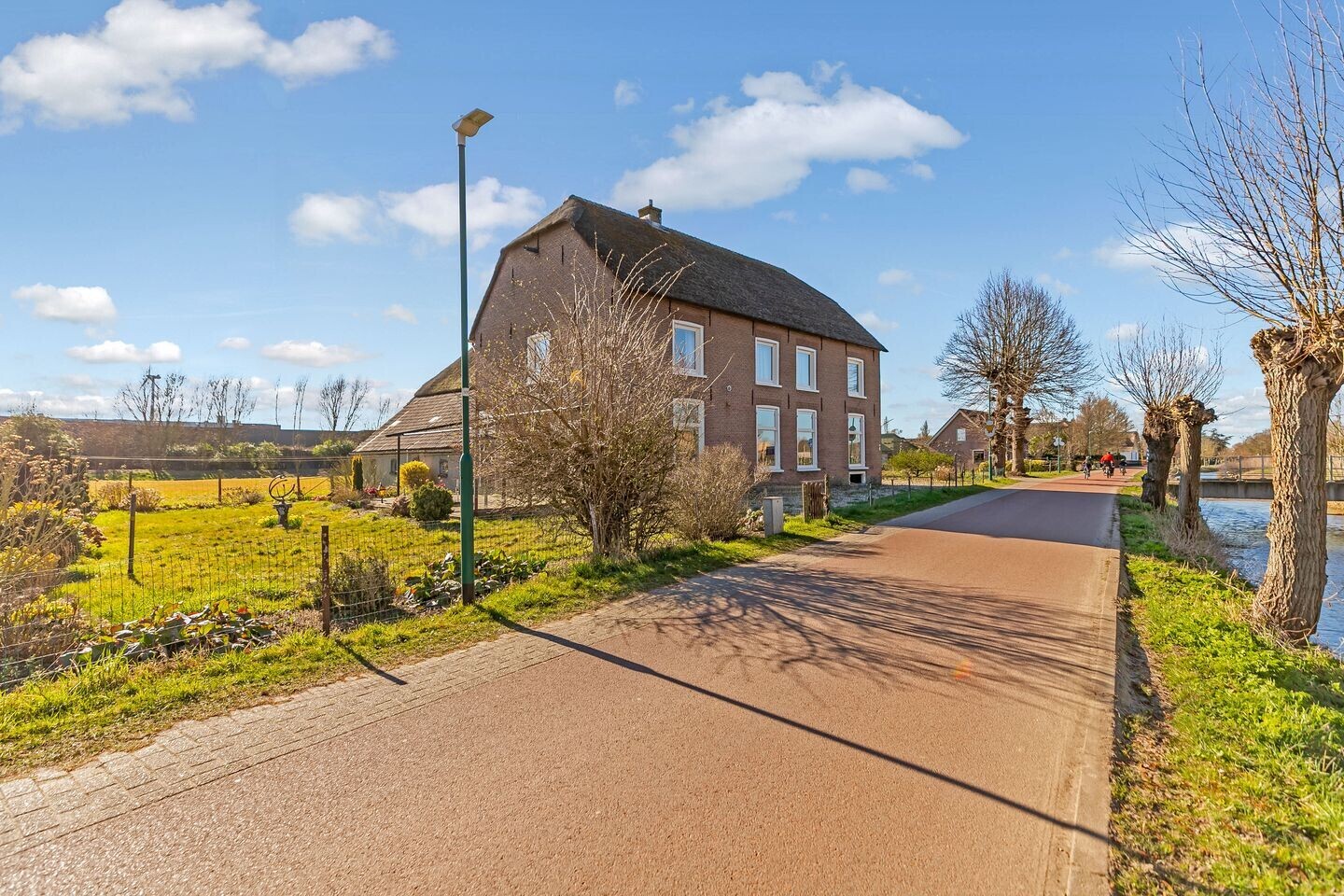 Vrijstaande woning te koop: Houtensewetering 41, Houten