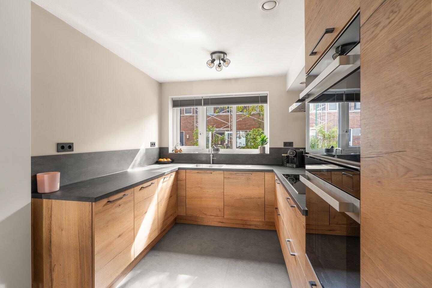 Tussenwoning te koop: Kastanjehout 21, Houten