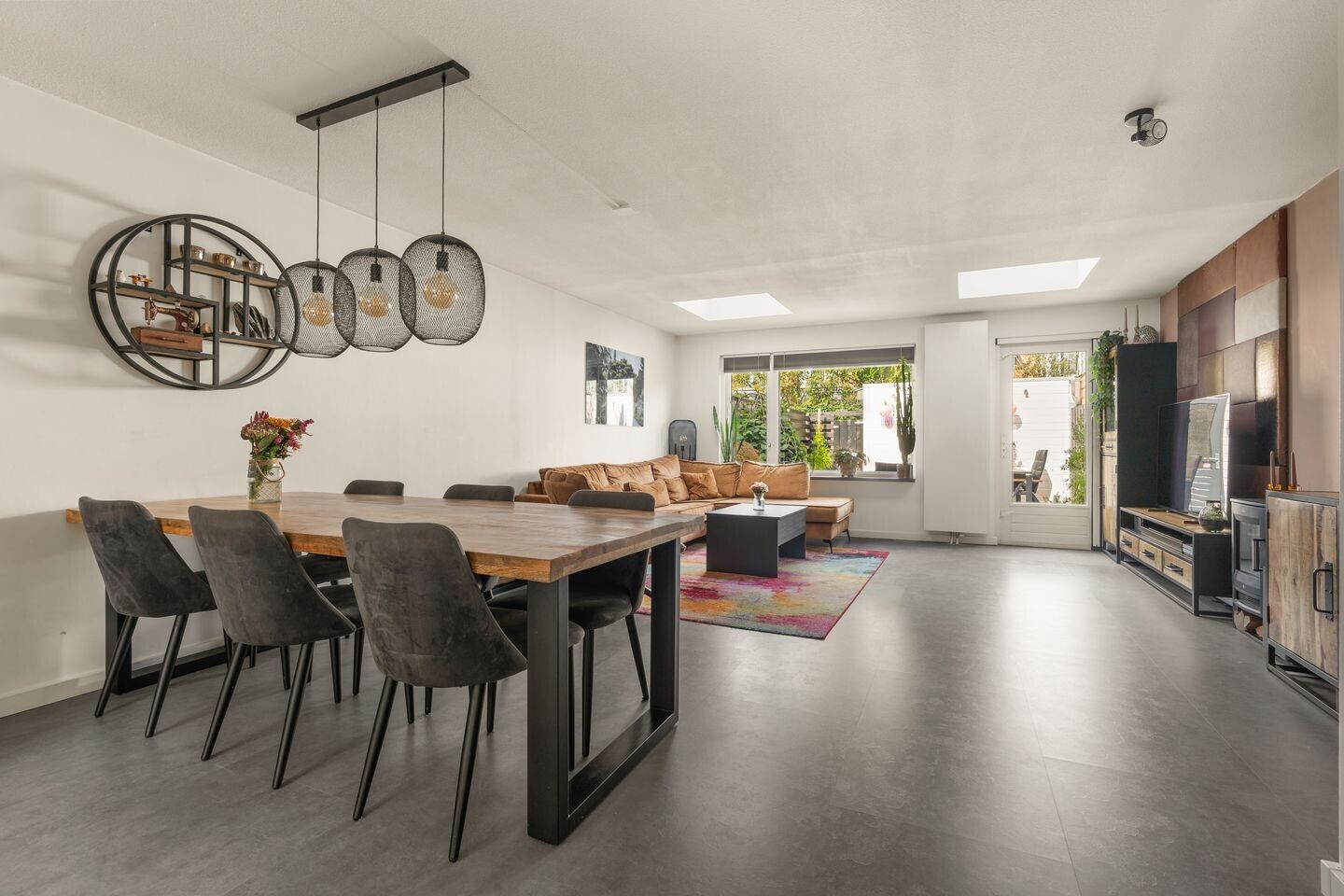 Tussenwoning te koop: Kastanjehout 21, Houten