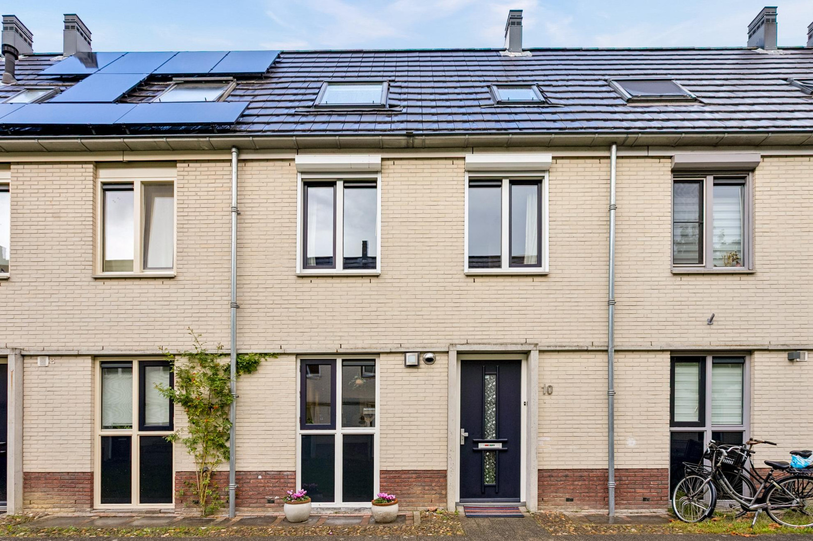 Tussenwoning te koop: Hofmuur 10, Houten