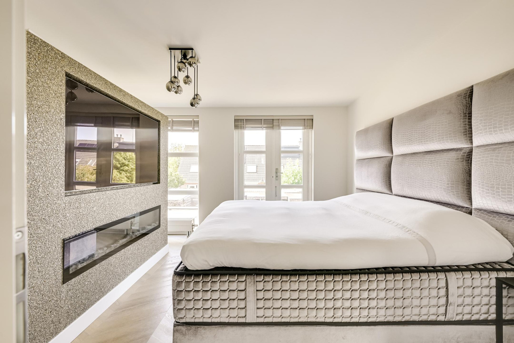 Tussenwoning te koop: Edelsteen 184, Houten