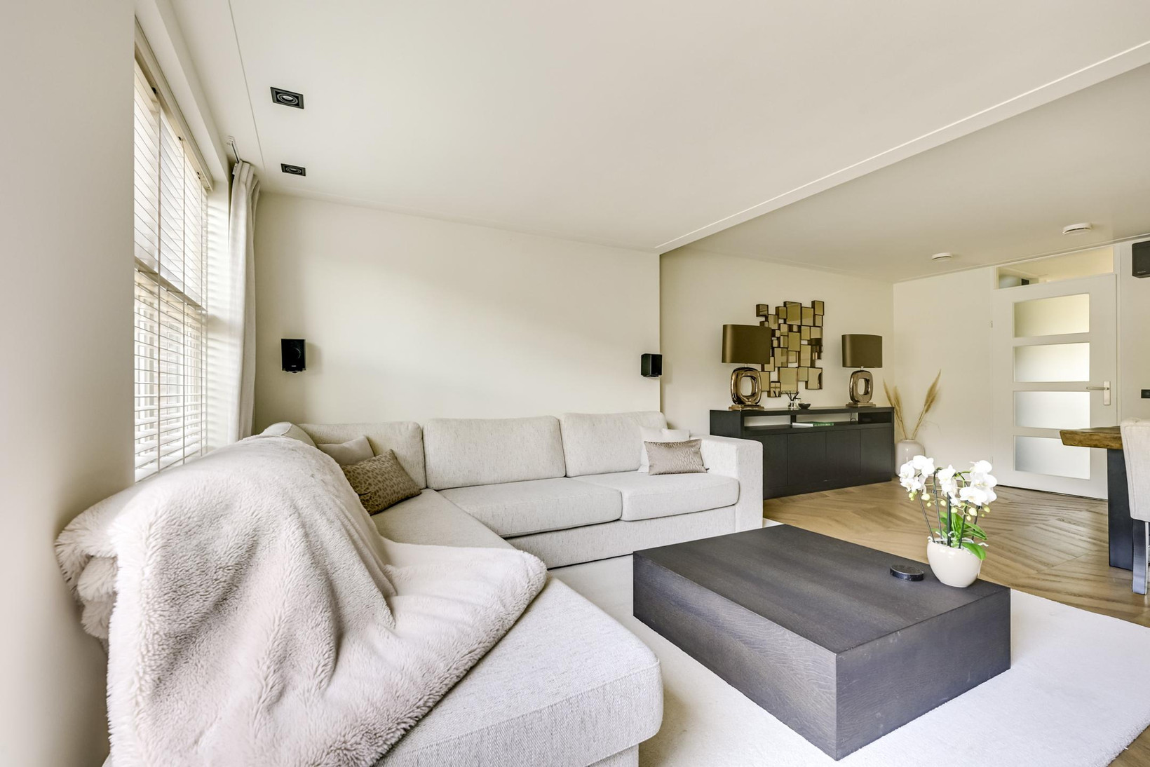Tussenwoning te koop: Edelsteen 184, Houten