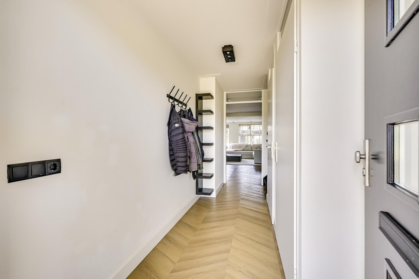 Tussenwoning te koop: Edelsteen 184, Houten