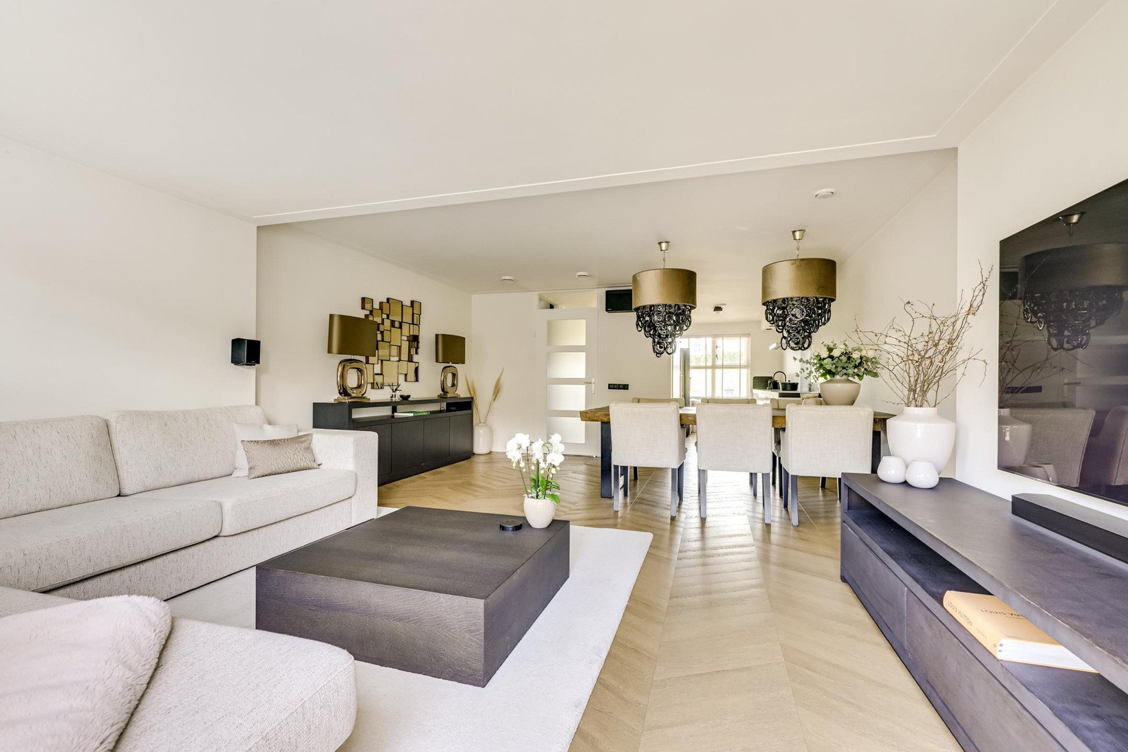 Tussenwoning te koop: Edelsteen 184, Houten