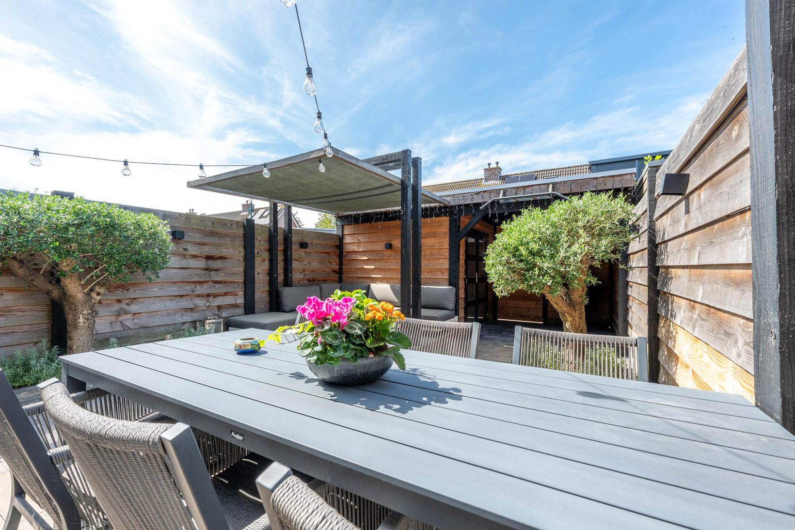 Tussenwoning te koop: Edelsteen 184, Houten