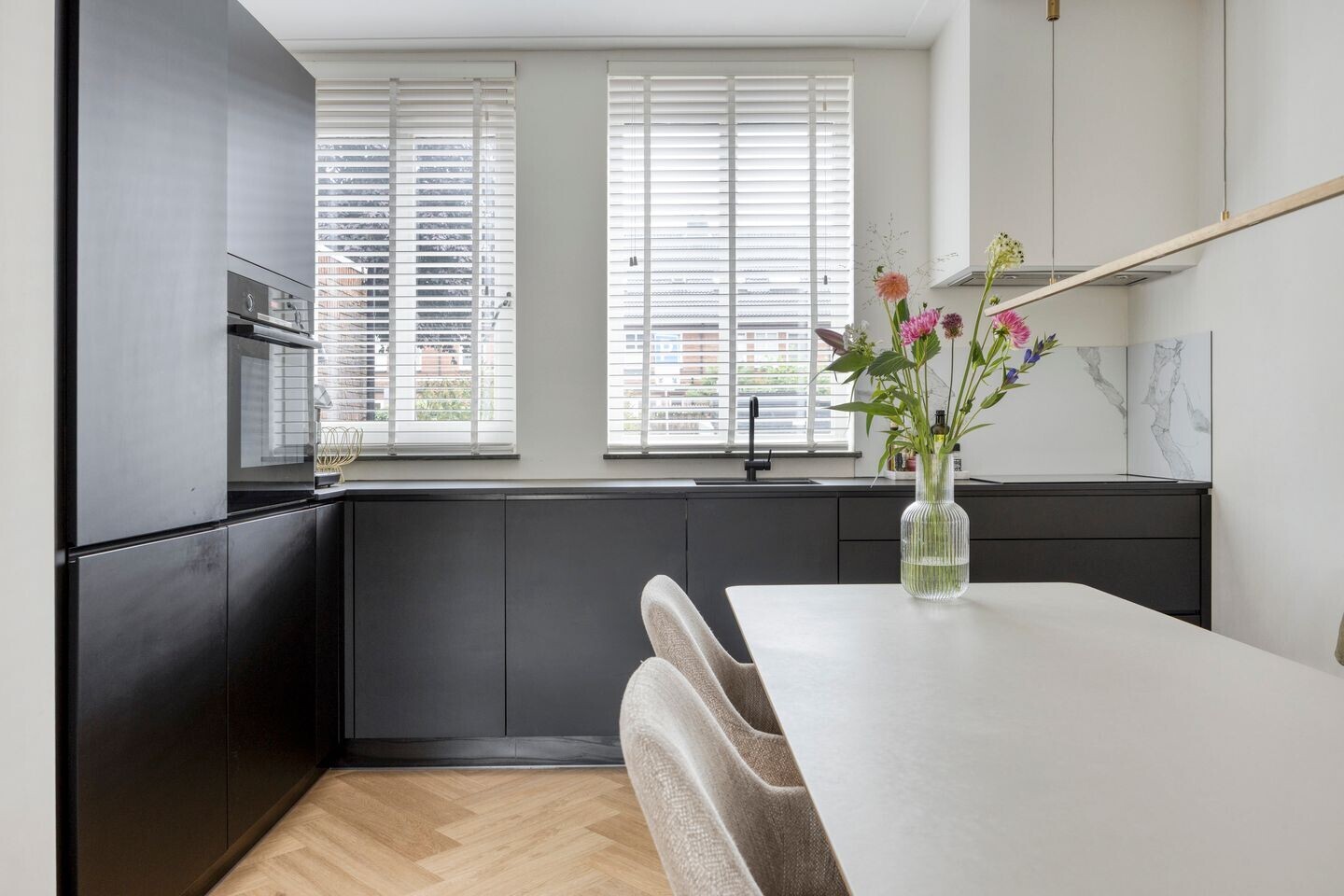 Tussenwoning te koop: Kanaalmuur 3, Houten