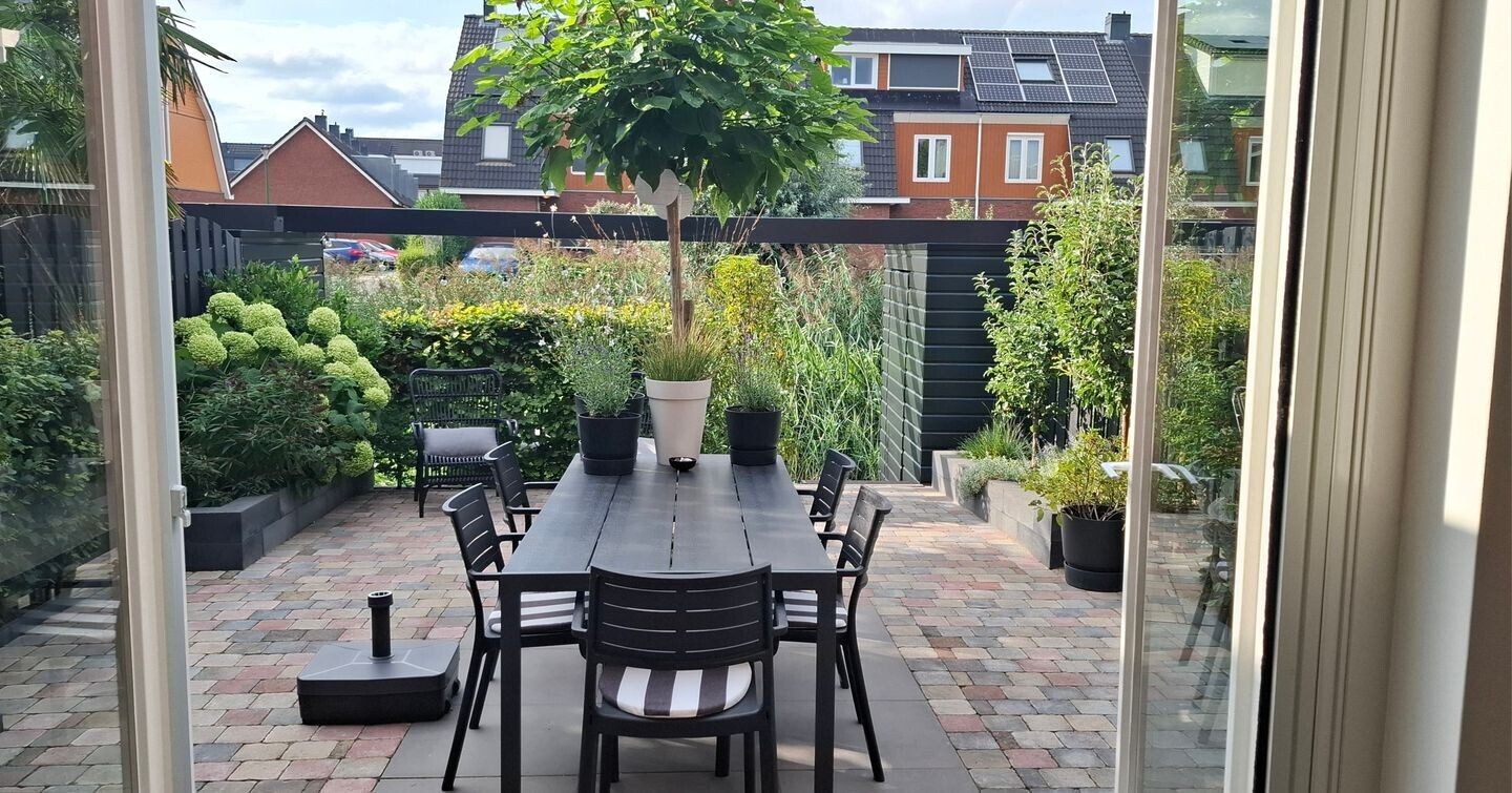 Tussenwoning te koop: Kanaalmuur 3, Houten