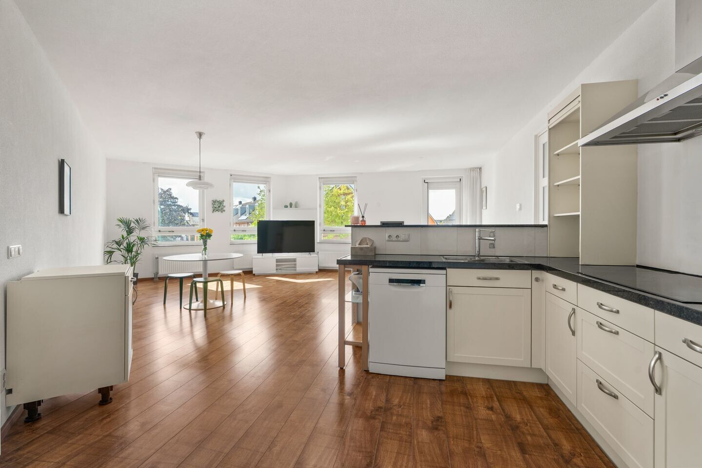 Appartement te koop: Galerijmuur 36, Houten