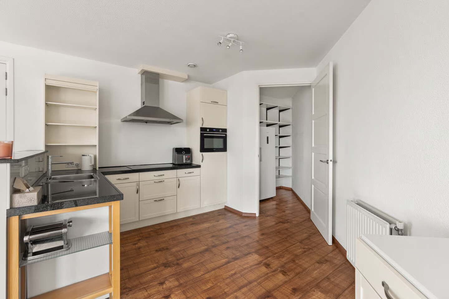 Appartement te koop: Galerijmuur 36, Houten