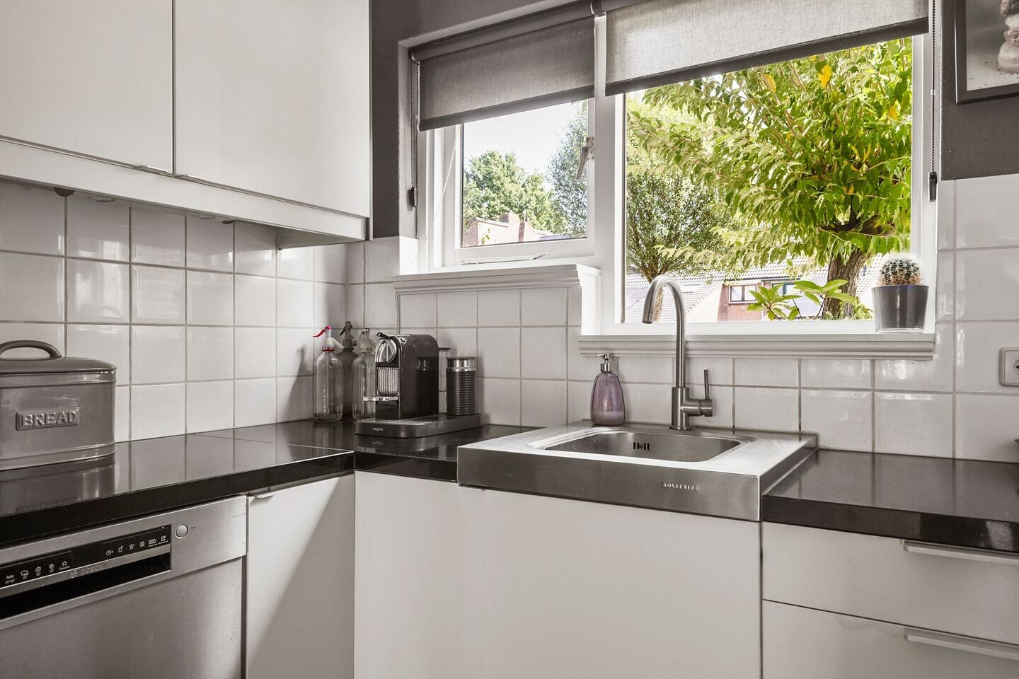 Tussenwoning te koop: Mispelgaarde 3, Houten