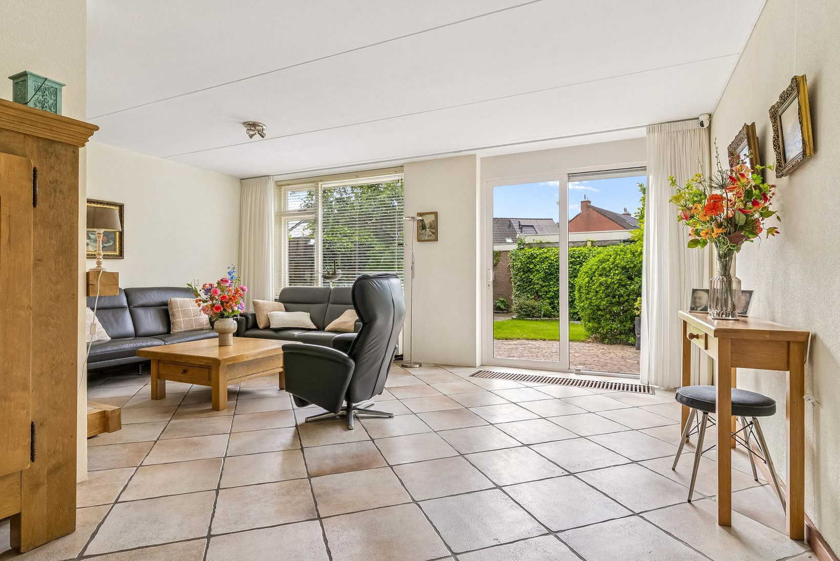 Tussenwoning te koop: Schuilhoeve 40, Houten