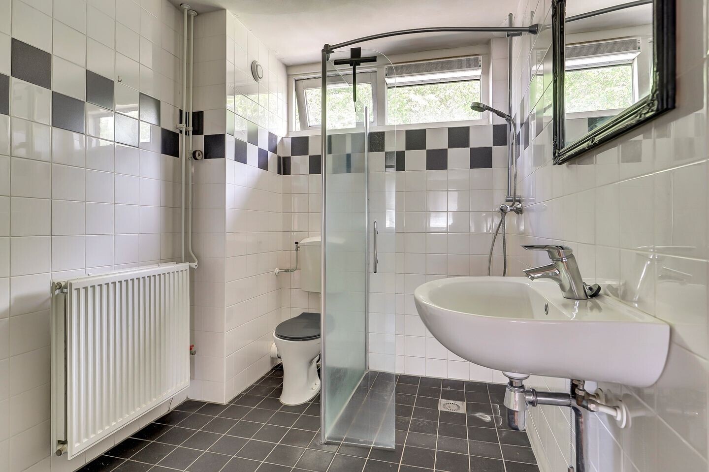 Tussenwoning te koop: Spoorhaag 4, Houten