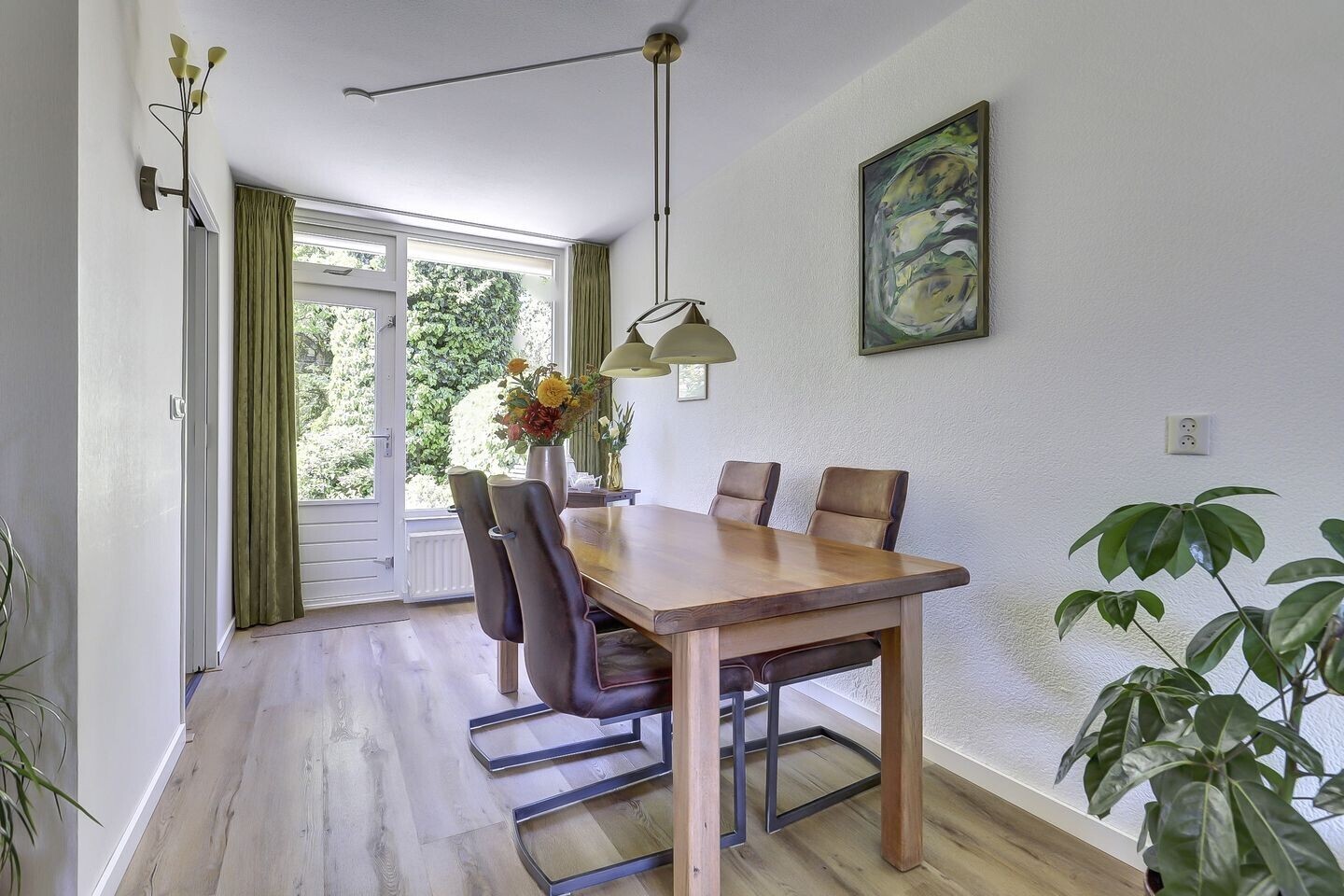 Hoekwoning te koop: Leeuwerikweide 2, Houten