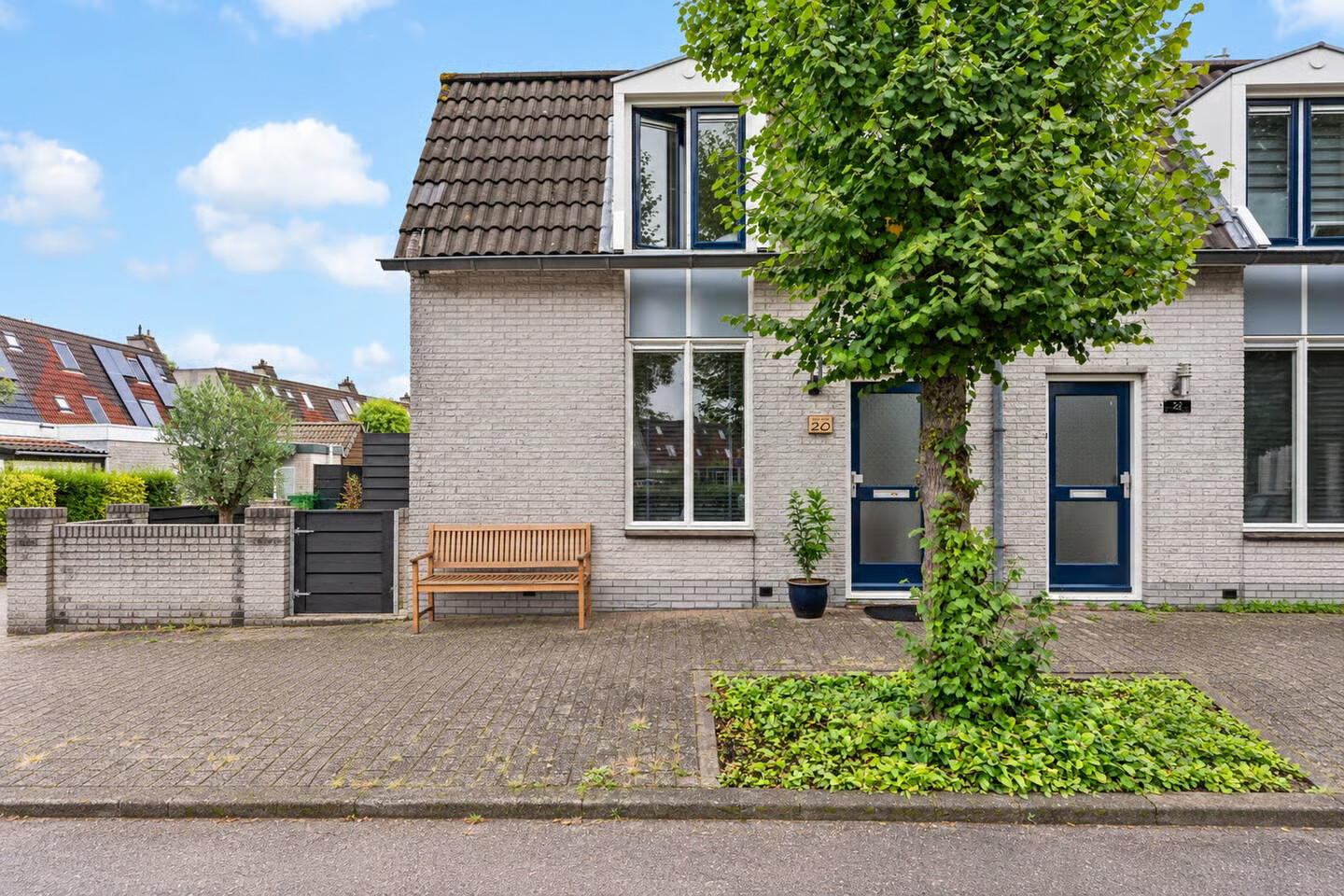 Tussenwoning te koop: Meerkoetweide 20, Houten
