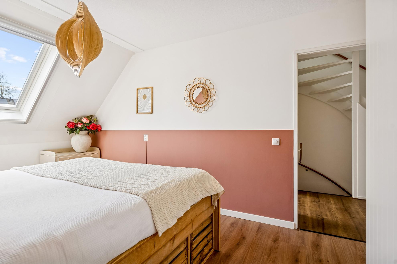 Tussenwoning te koop: Roerdompweide 4, Houten
