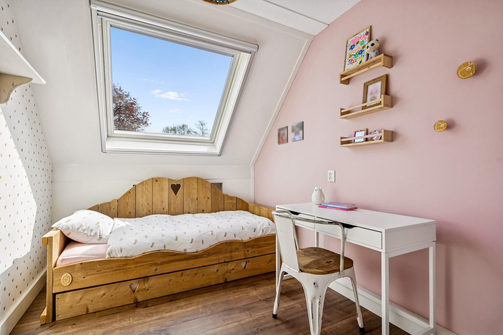 Tussenwoning te koop: Roerdompweide 4, Houten