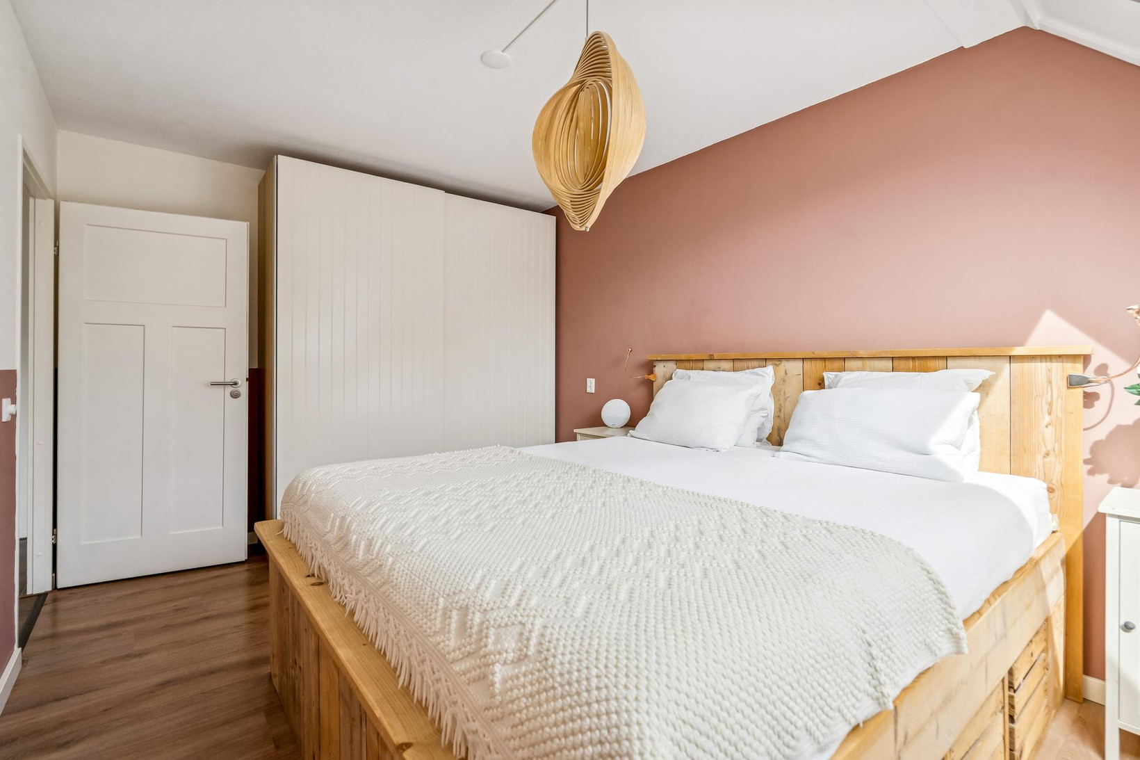Tussenwoning te koop: Roerdompweide 4, Houten