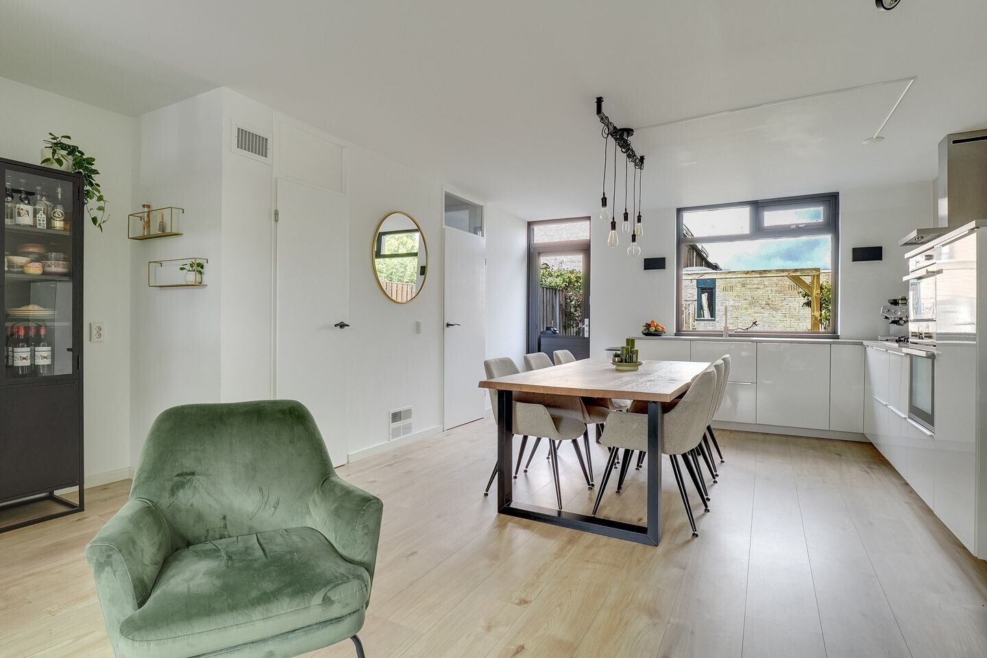 Tussenwoning te koop: Ploegveld 13, Houten