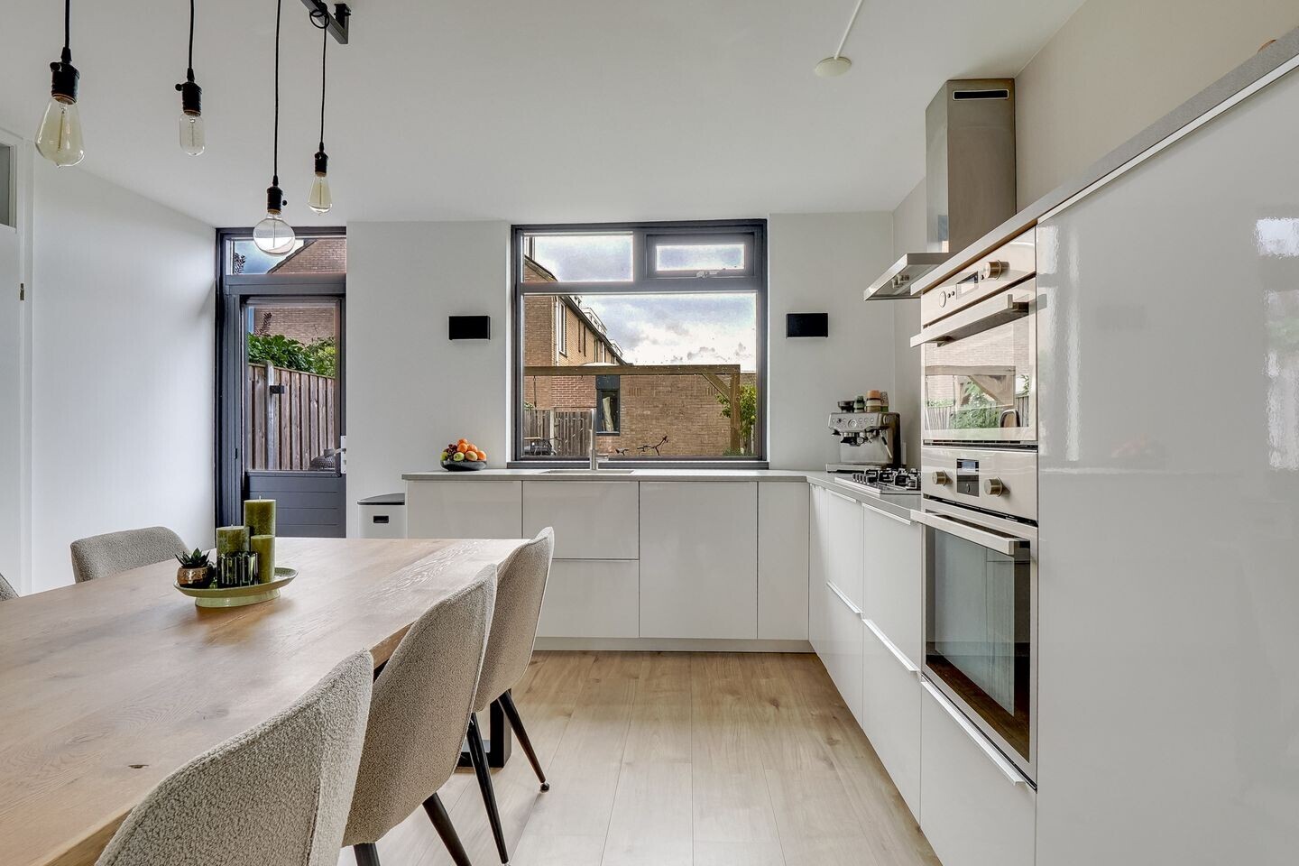 Tussenwoning te koop: Ploegveld 13, Houten