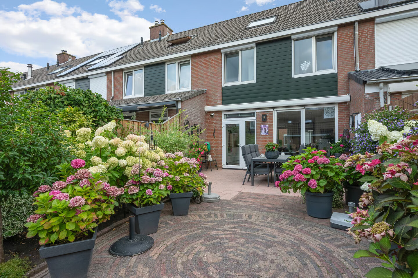 Tussenwoning te koop: Salamandersloot 10, Houten