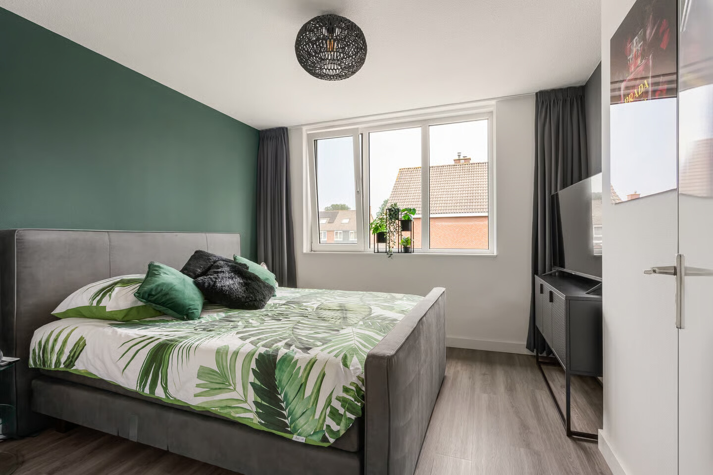 Tussenwoning te koop: Salamandersloot 10, Houten