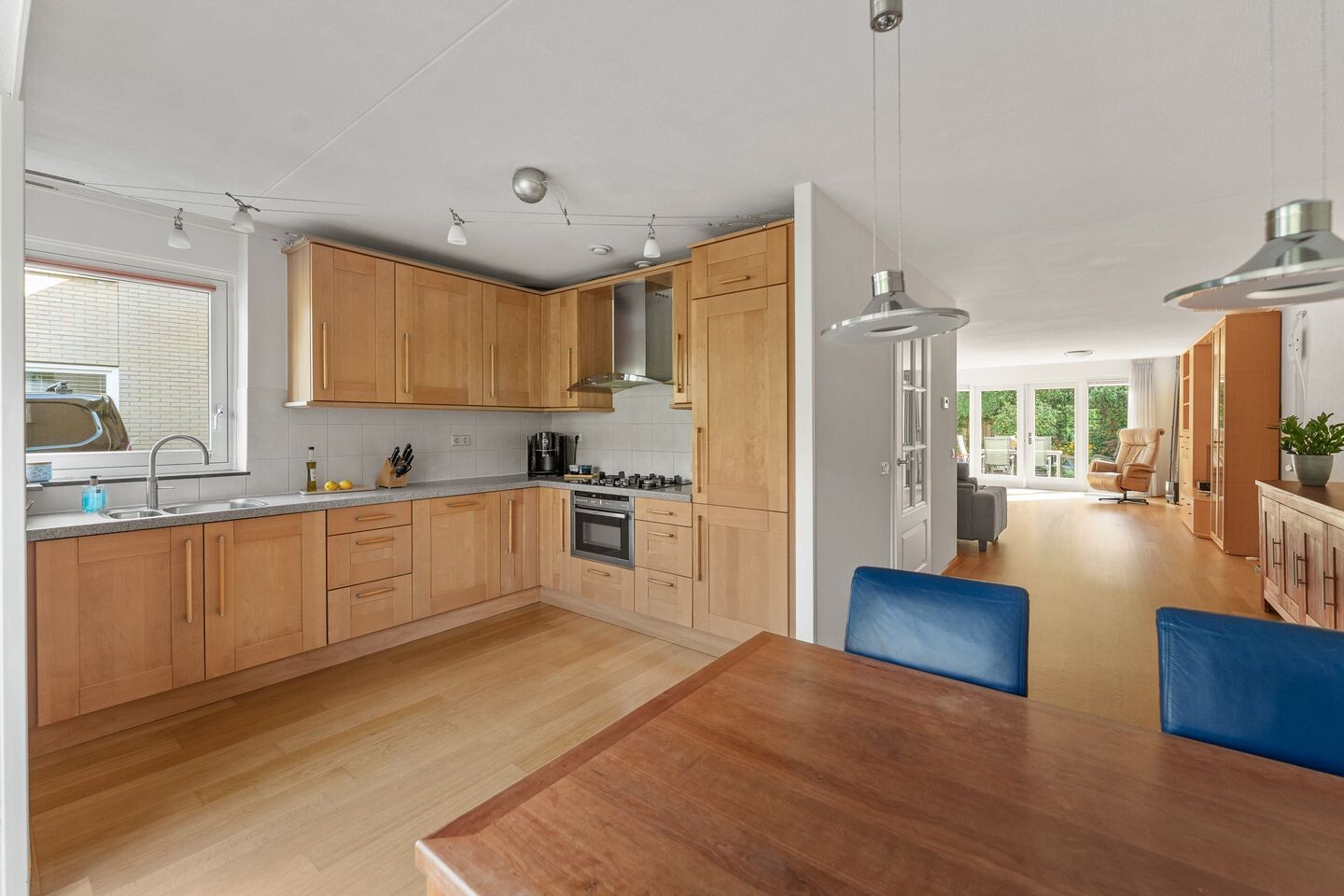 Tussenwoning te koop: Koningsspoor 11, Houten