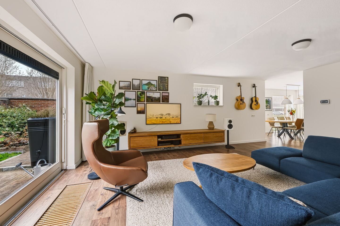 Hoekwoning te koop: Fluweelmos 1, Houten