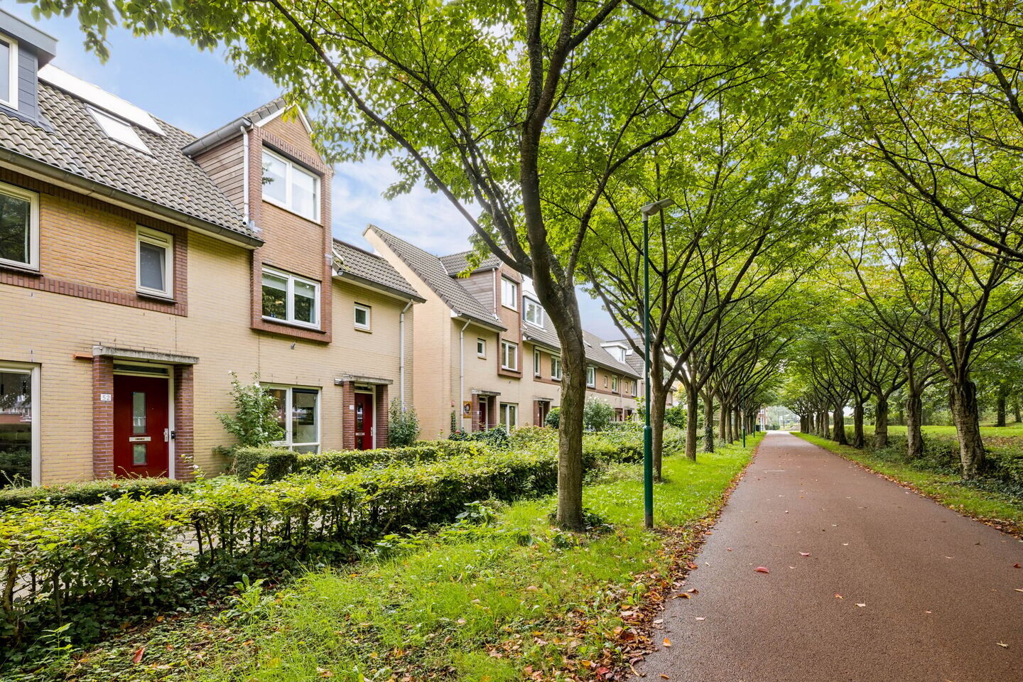 Hoekwoning te koop: Bladmos 50, Houten
