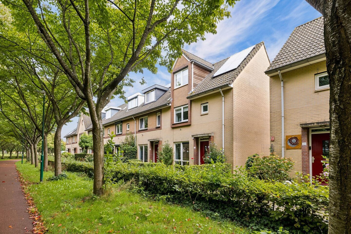 Hoekwoning te koop: Bladmos 50, Houten