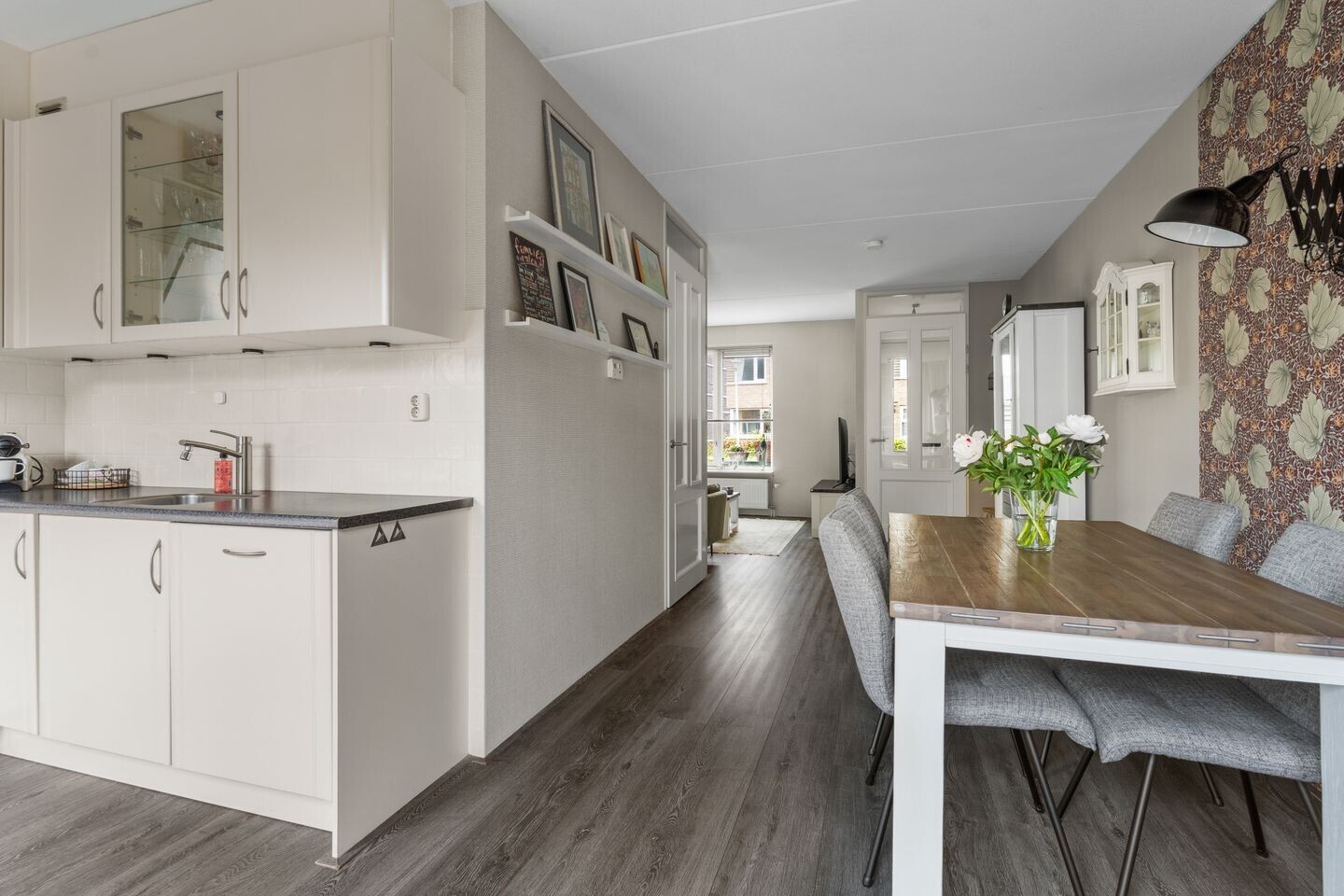 Tussenwoning te koop: Narcissentuin 15, Houten