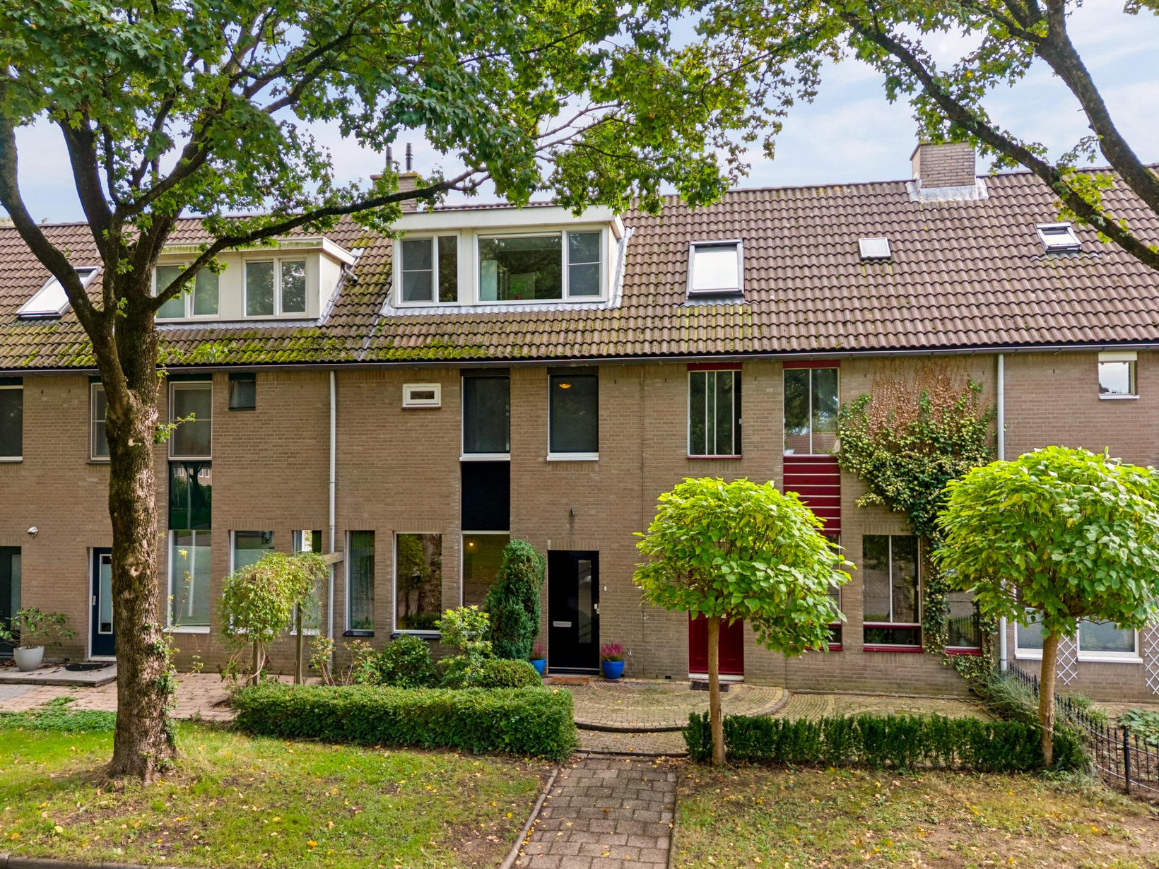 Tussenwoning te koop: Timmermansgilde 8, Houten