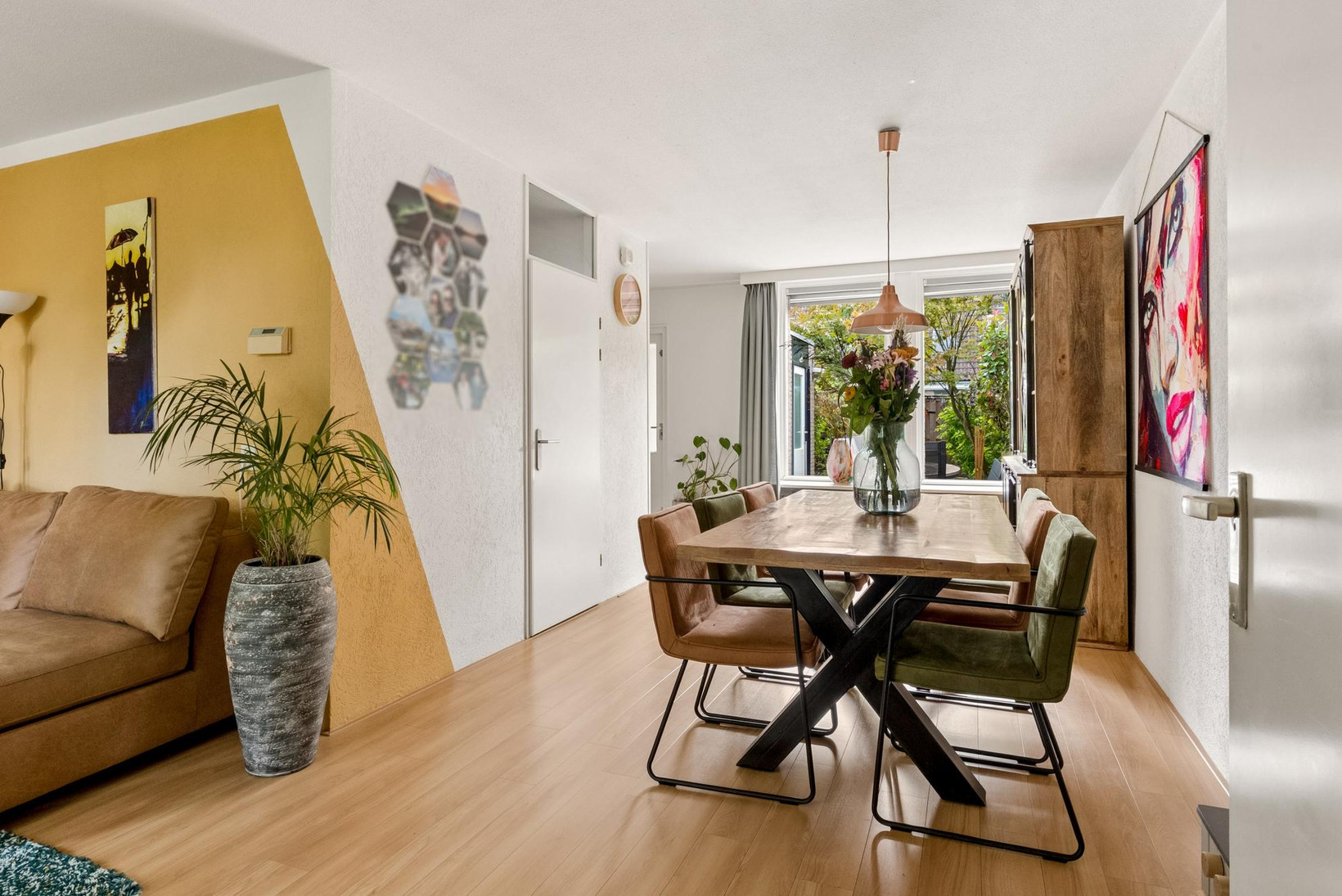 Tussenwoning te koop: Timmermansgilde 8, Houten