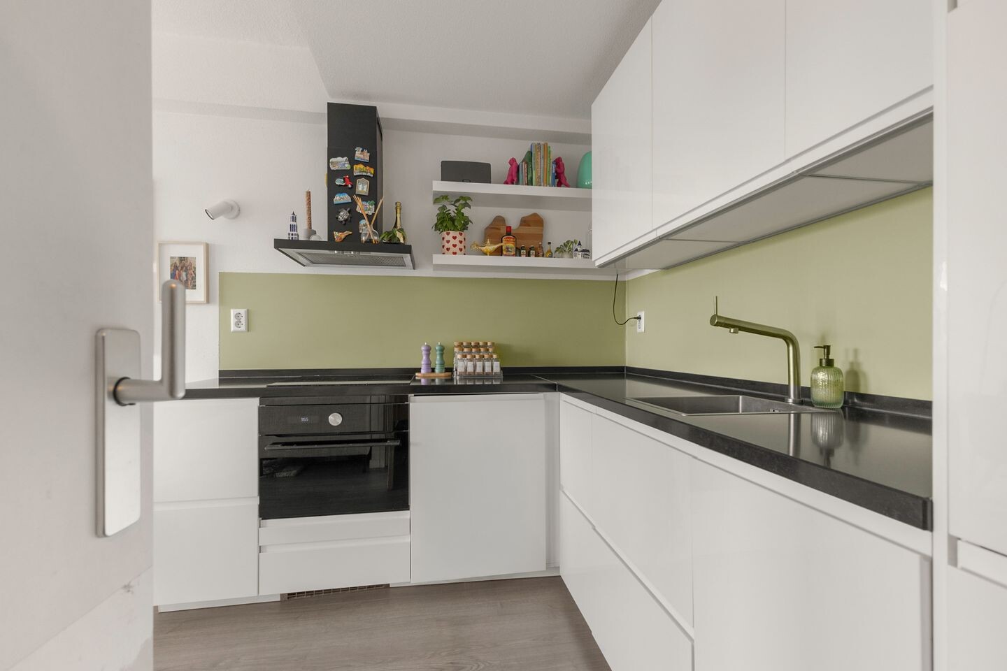 Studio te koop: Standerdmolen 8A302, Houten