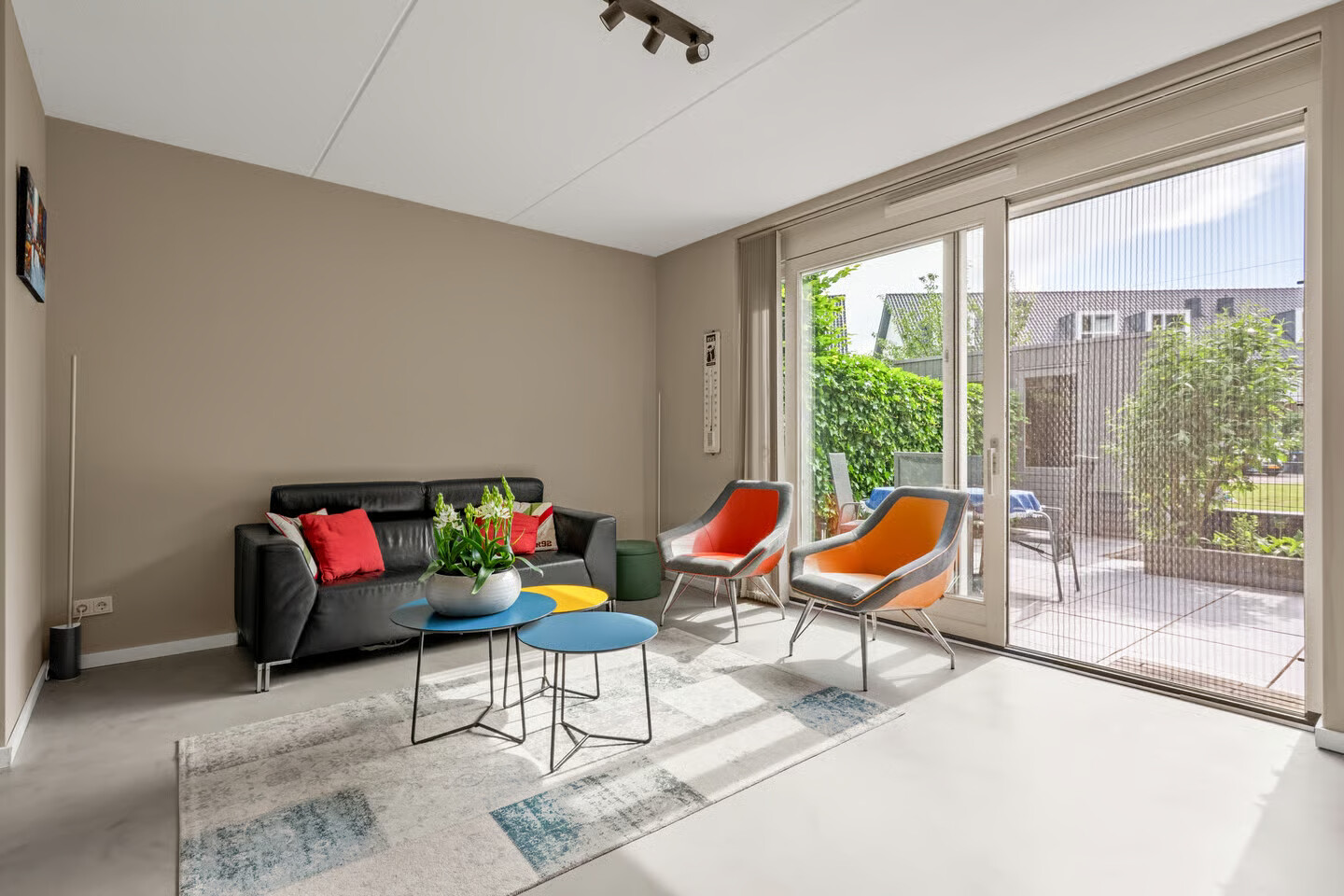 Tussenwoning te koop: De Slinger 15, Houten
