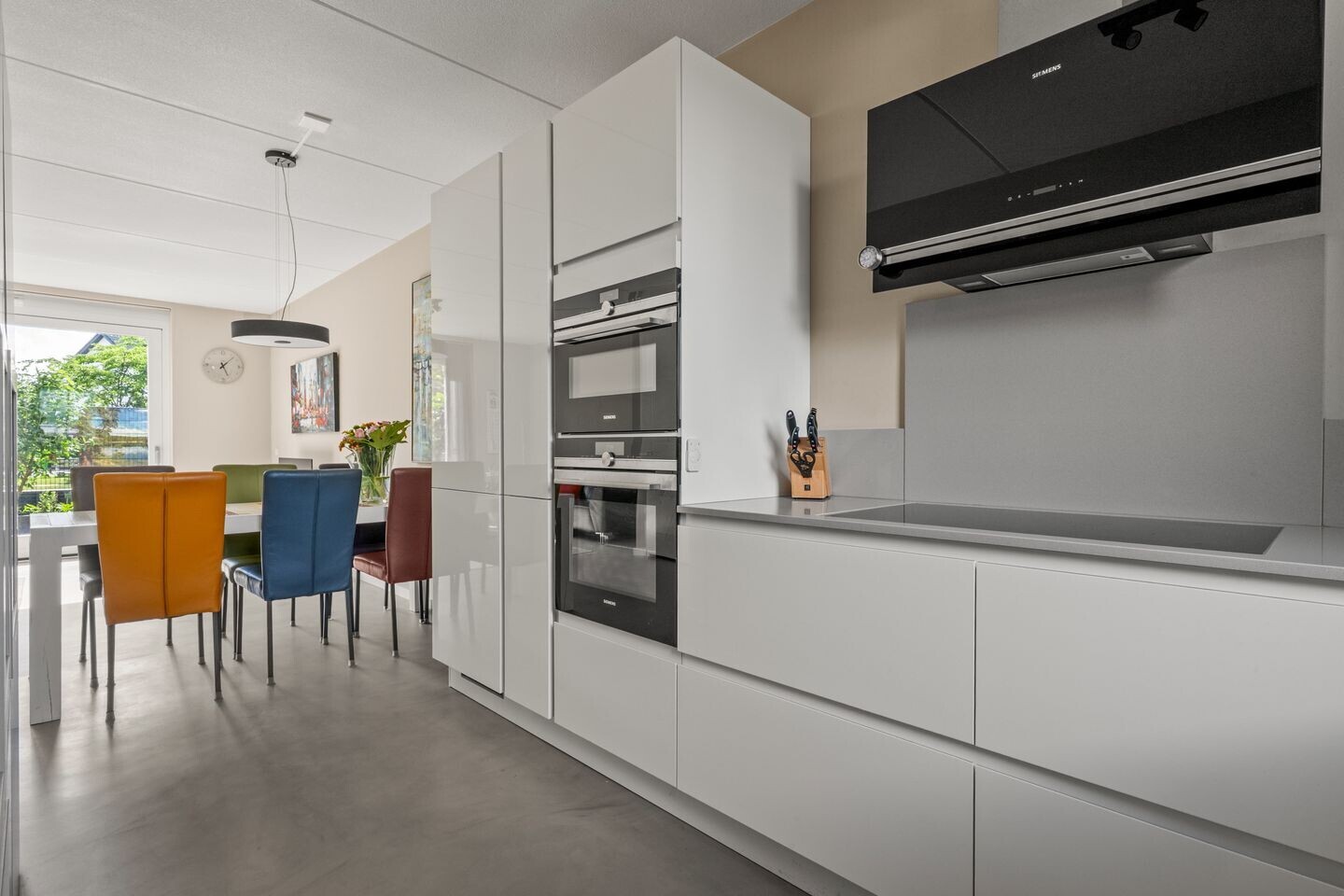 Tussenwoning te koop: De Slinger 15, Houten