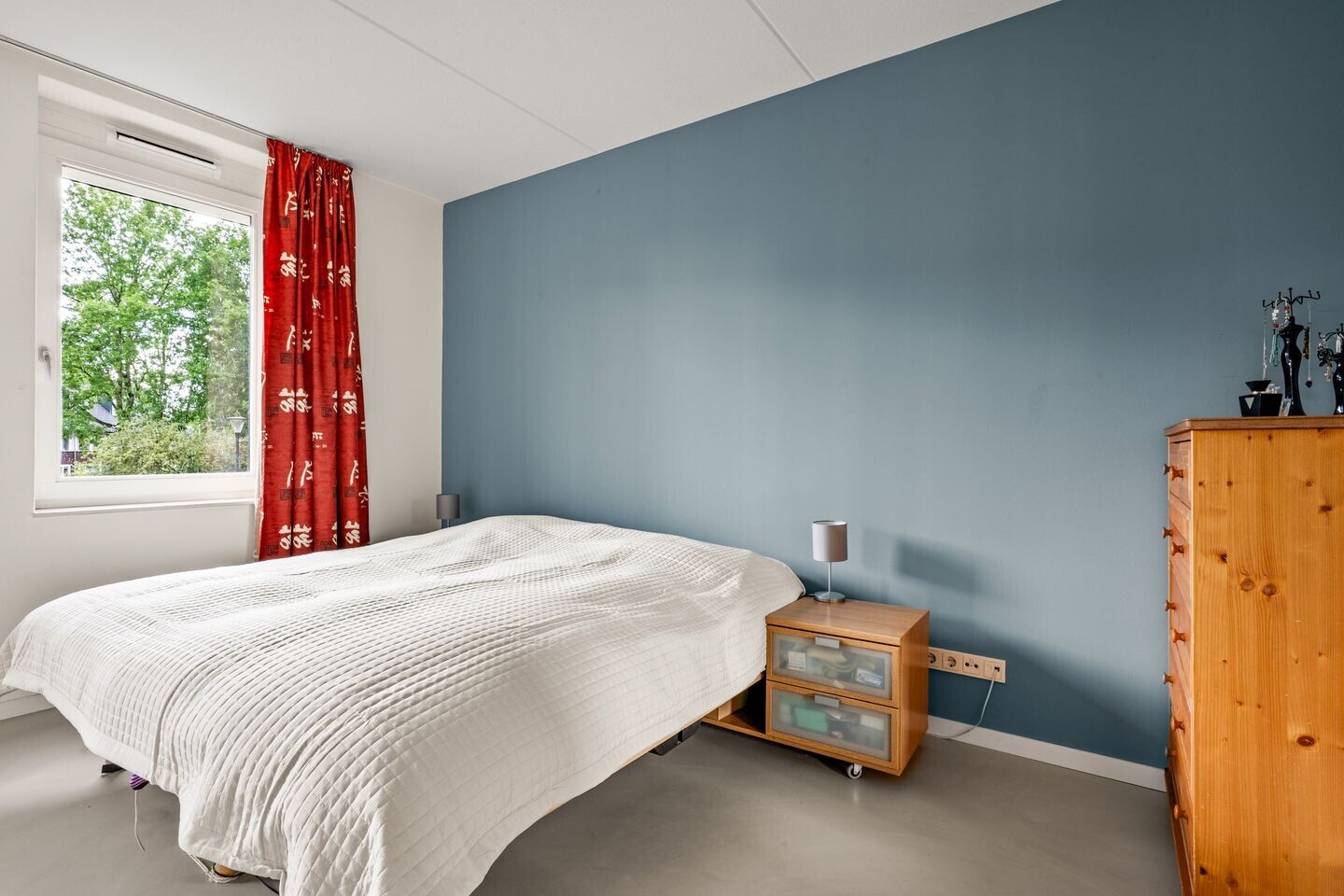 Tussenwoning te koop: De Slinger 15, Houten