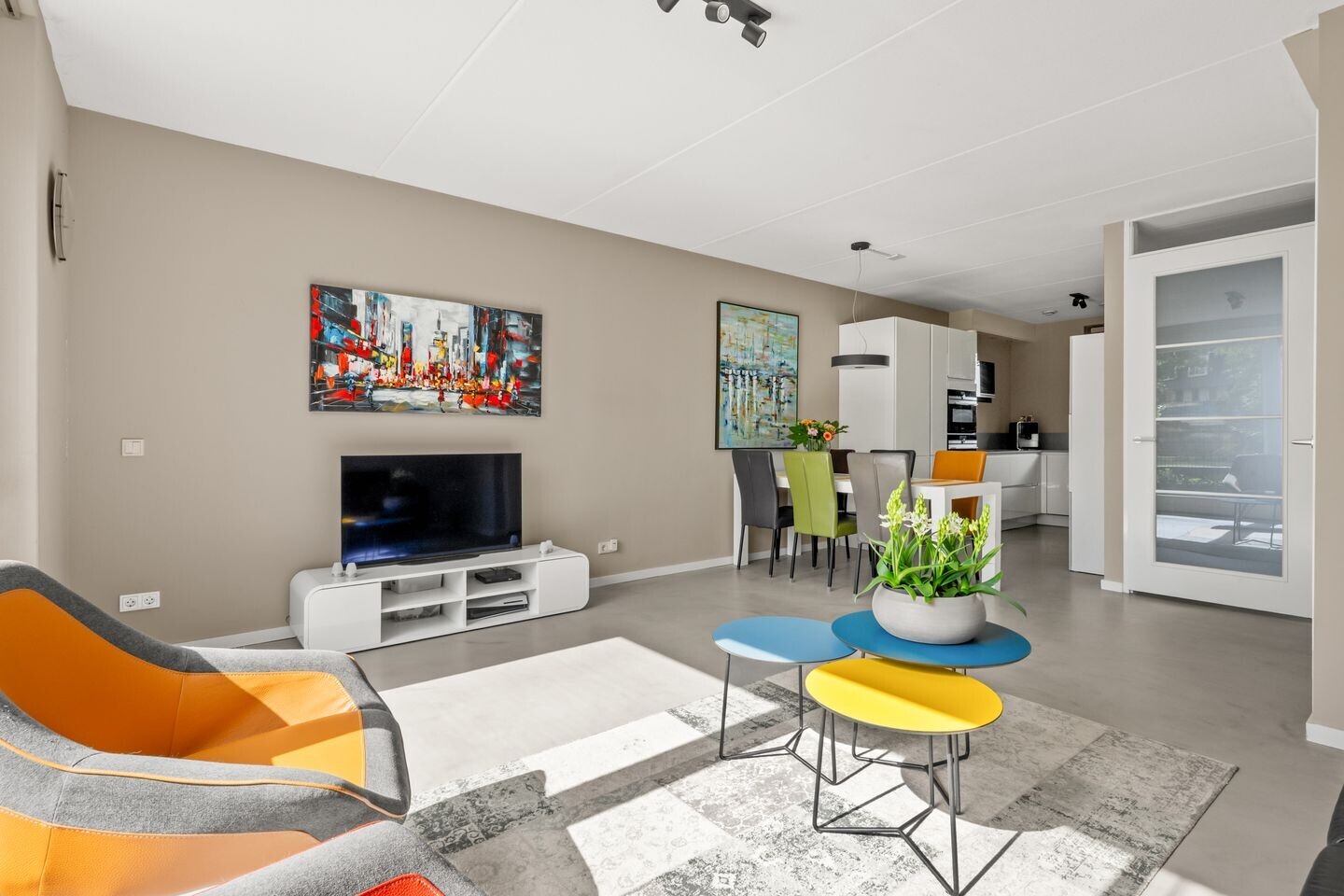 Tussenwoning te koop: De Slinger 15, Houten