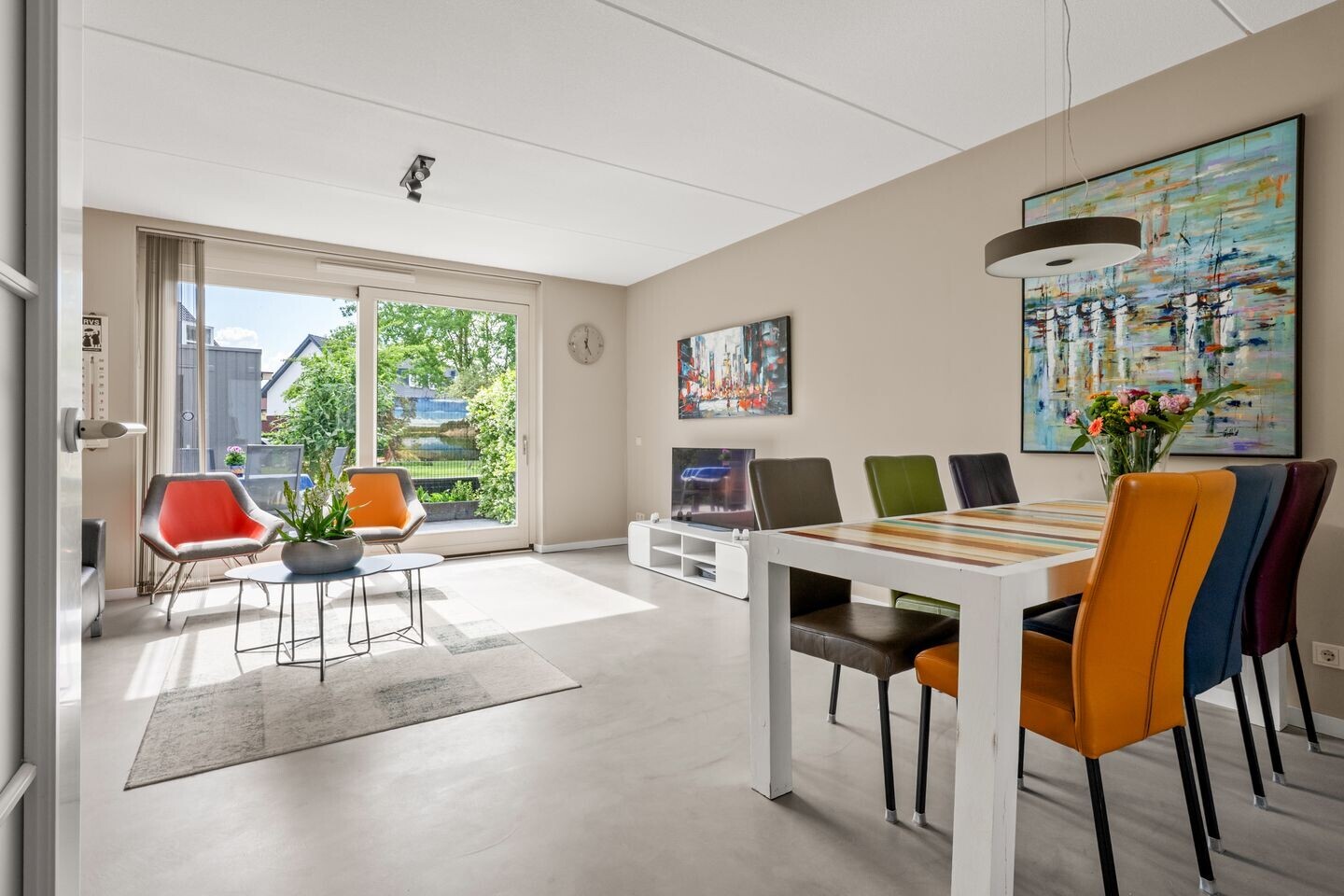 Tussenwoning te koop: De Slinger 15, Houten