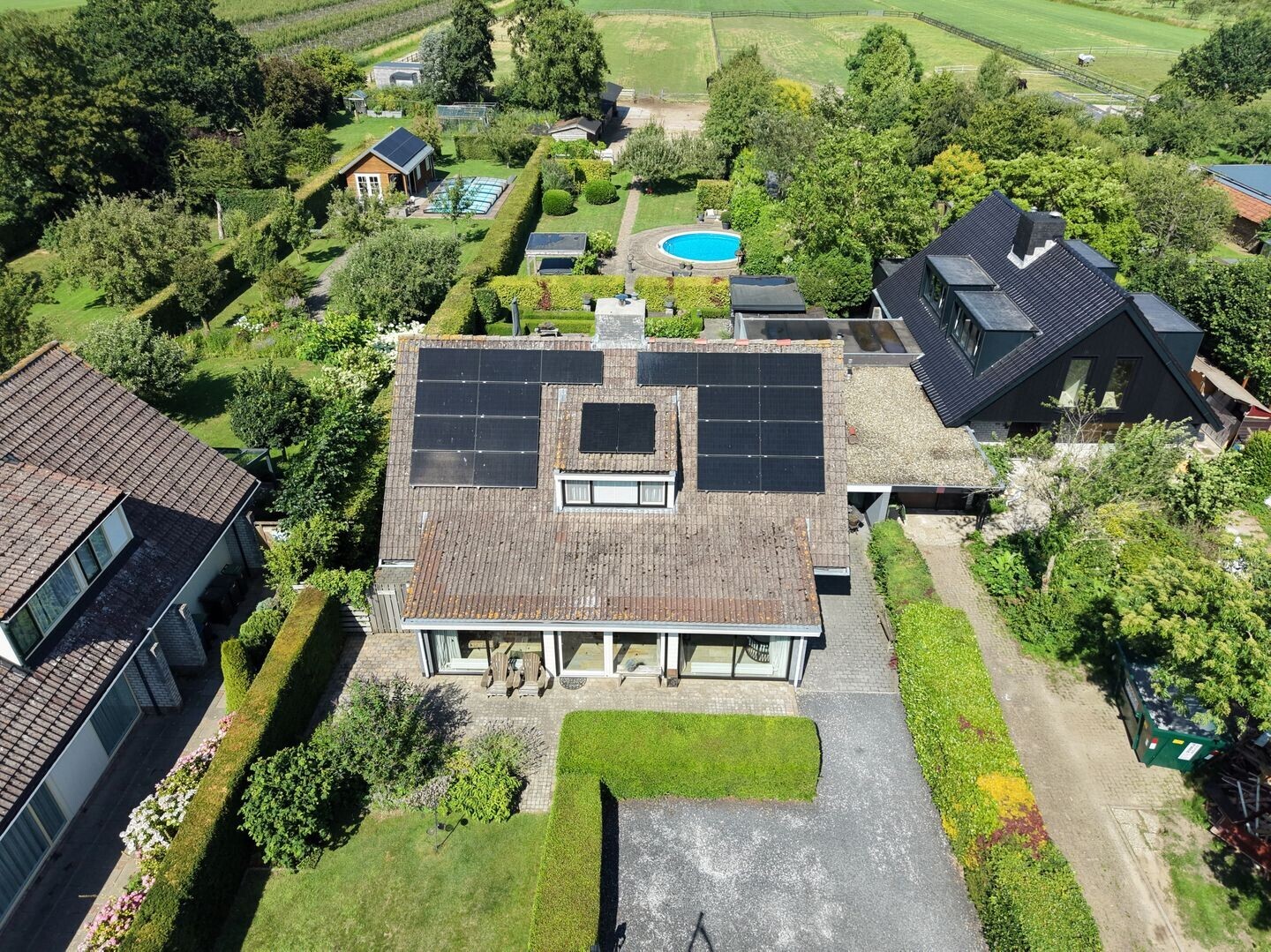 Twee-onder-één-kap te koop: Waalseweg 52E, Tull En 'T Waal