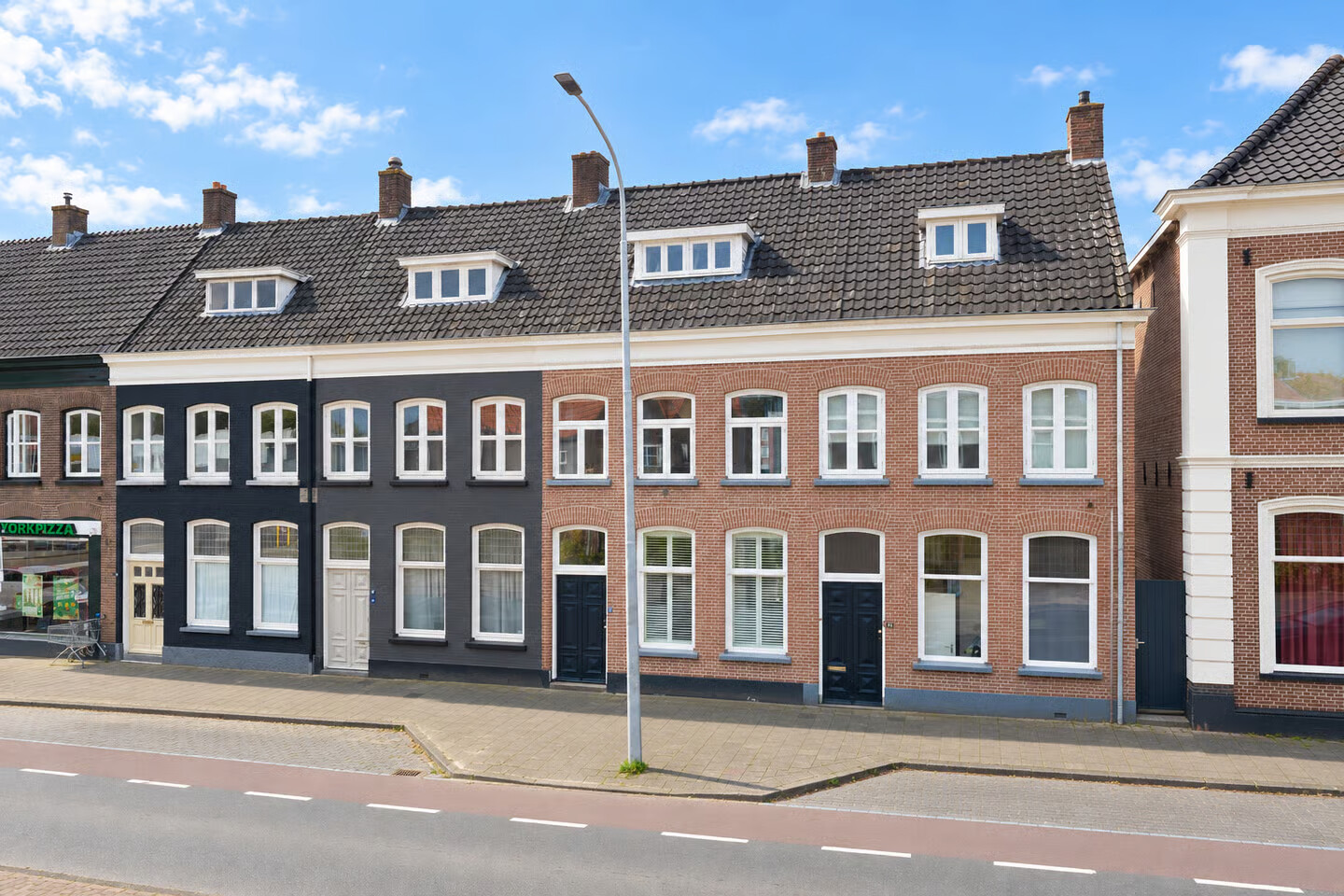 Tussenwoning te koop: Prinses Beatrixlaan 13, Tiel