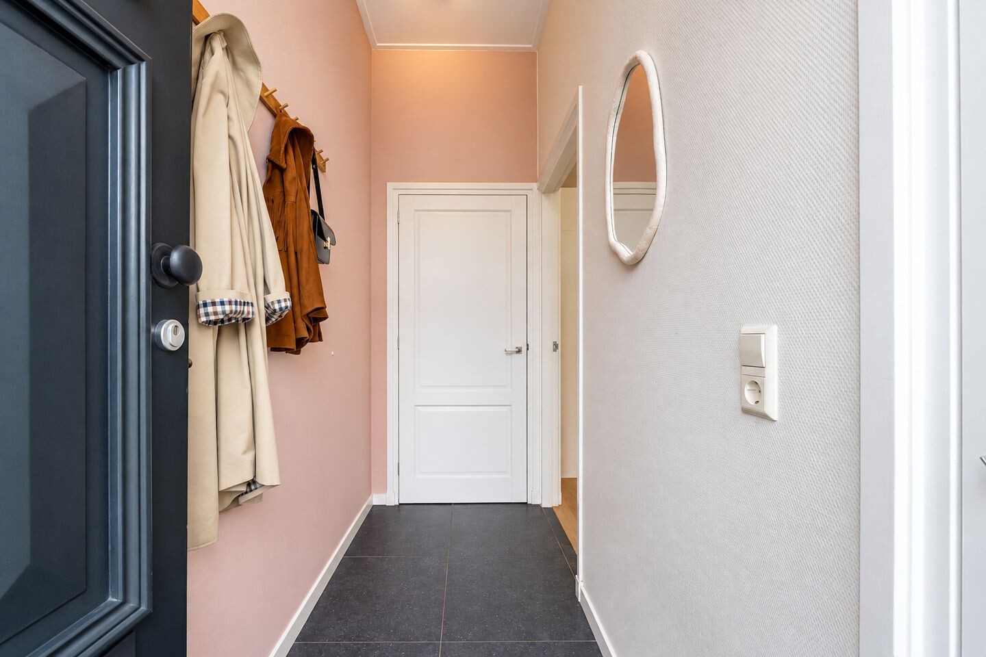 Tussenwoning te koop: Prinses Beatrixlaan 13, Tiel