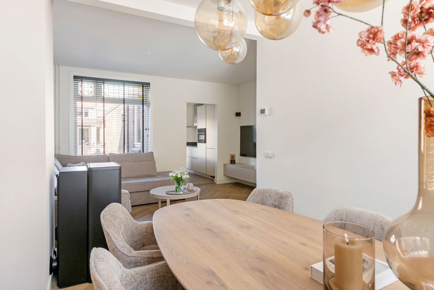 Twee-onder-één-kap te koop: Tulpstraat 5, Tiel